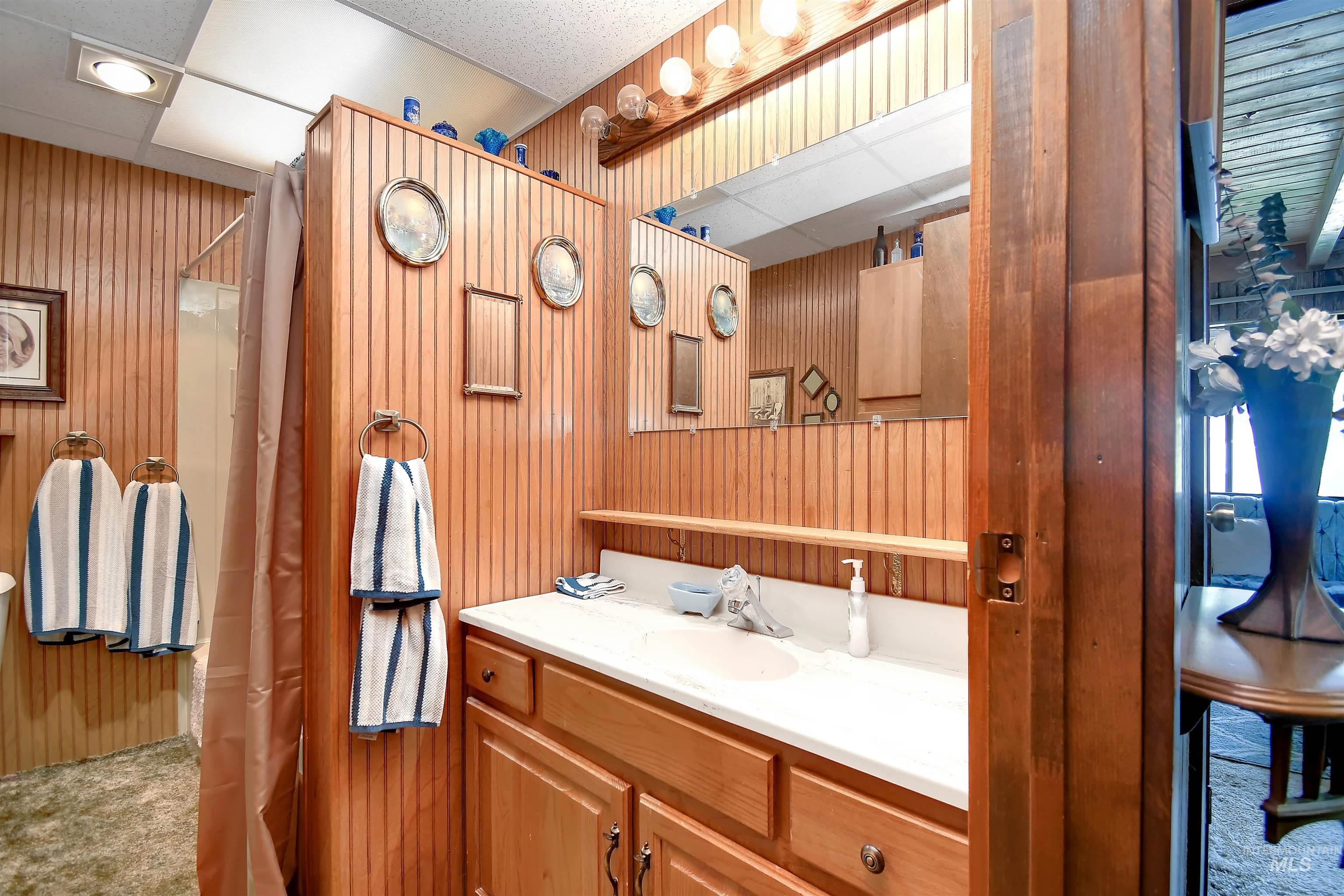 10 Bransons Dr, Lowman, Idaho 83637, 3 Bedrooms, 2 Bathrooms, Residential For Sale, Price $445,000, 98982319