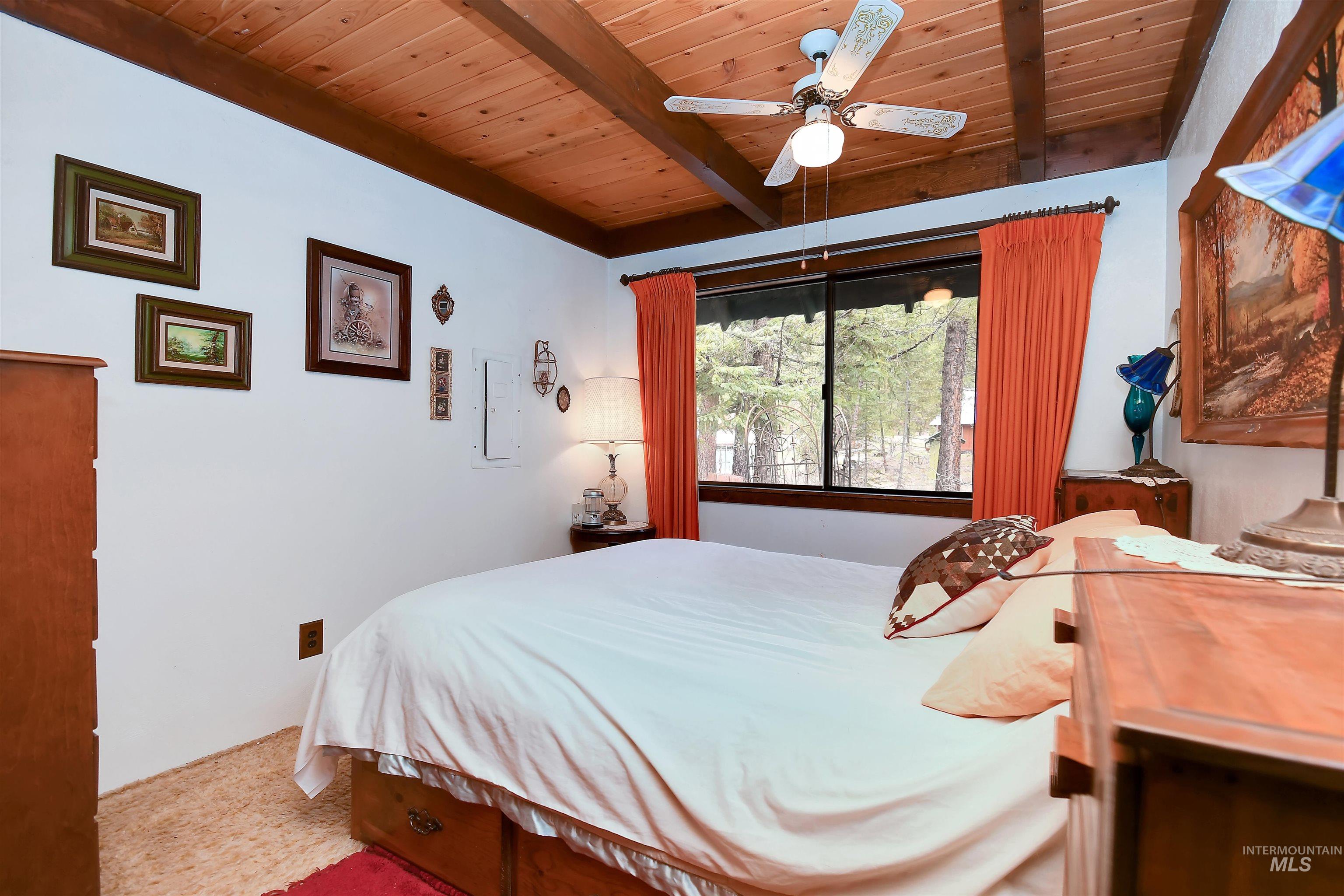 10 Bransons Dr, Lowman, Idaho 83637, 3 Bedrooms, 2 Bathrooms, Residential For Sale, Price $445,000, 98982319