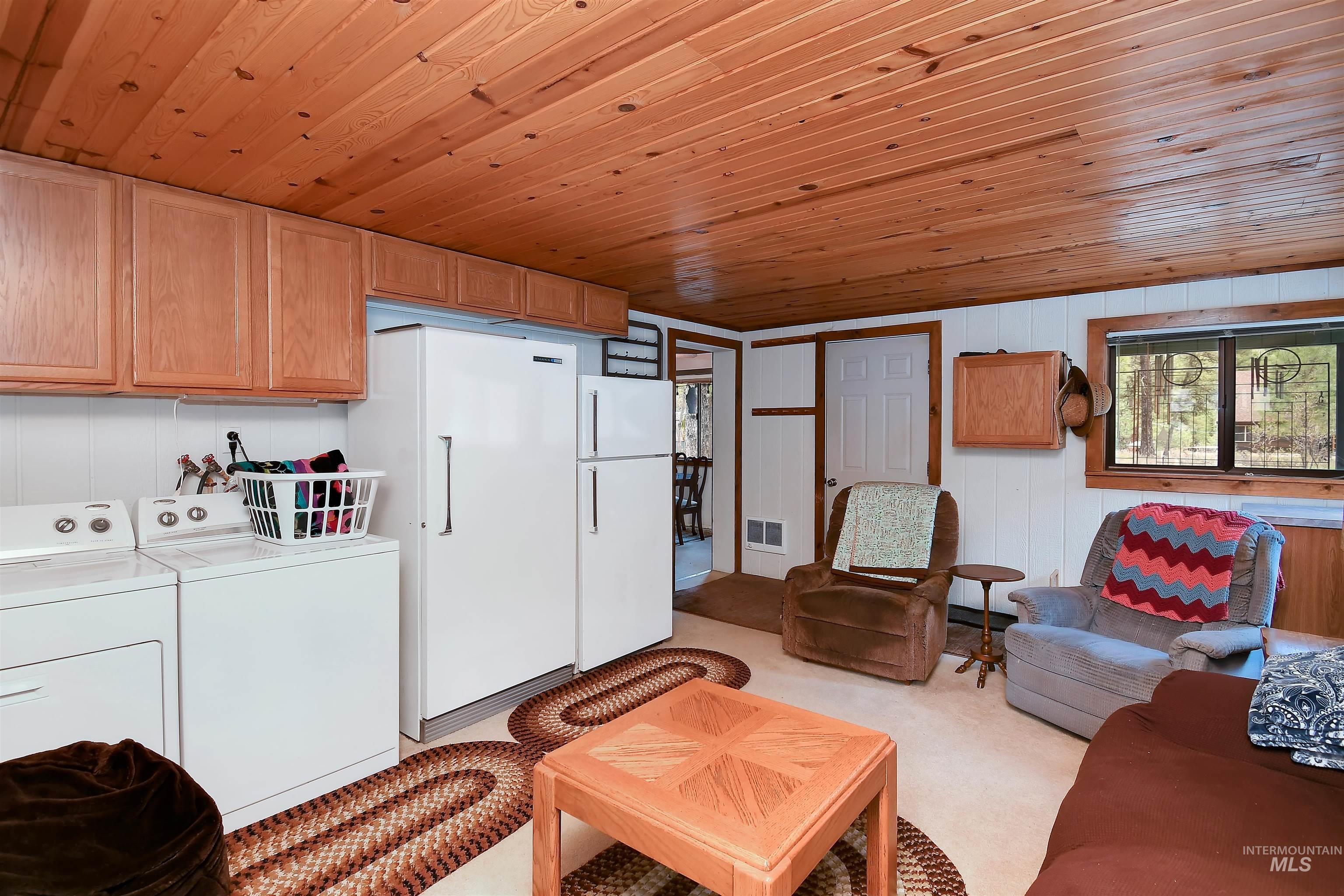 10 Bransons Dr, Lowman, Idaho 83637, 3 Bedrooms, 2 Bathrooms, Residential For Sale, Price $445,000, 98982319