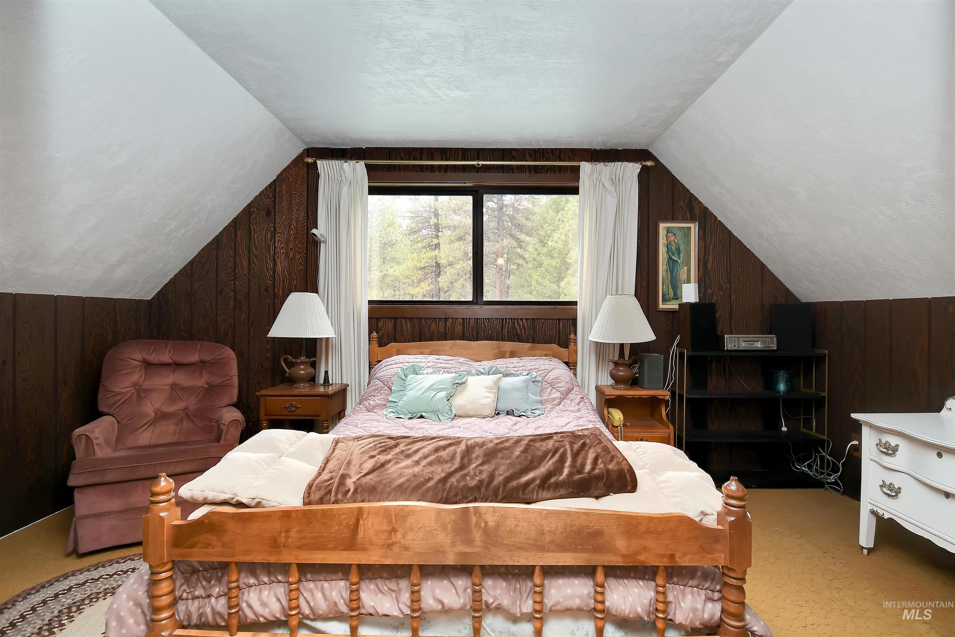 10 Bransons Dr, Lowman, Idaho 83637, 3 Bedrooms, 2 Bathrooms, Residential For Sale, Price $445,000, 98982319