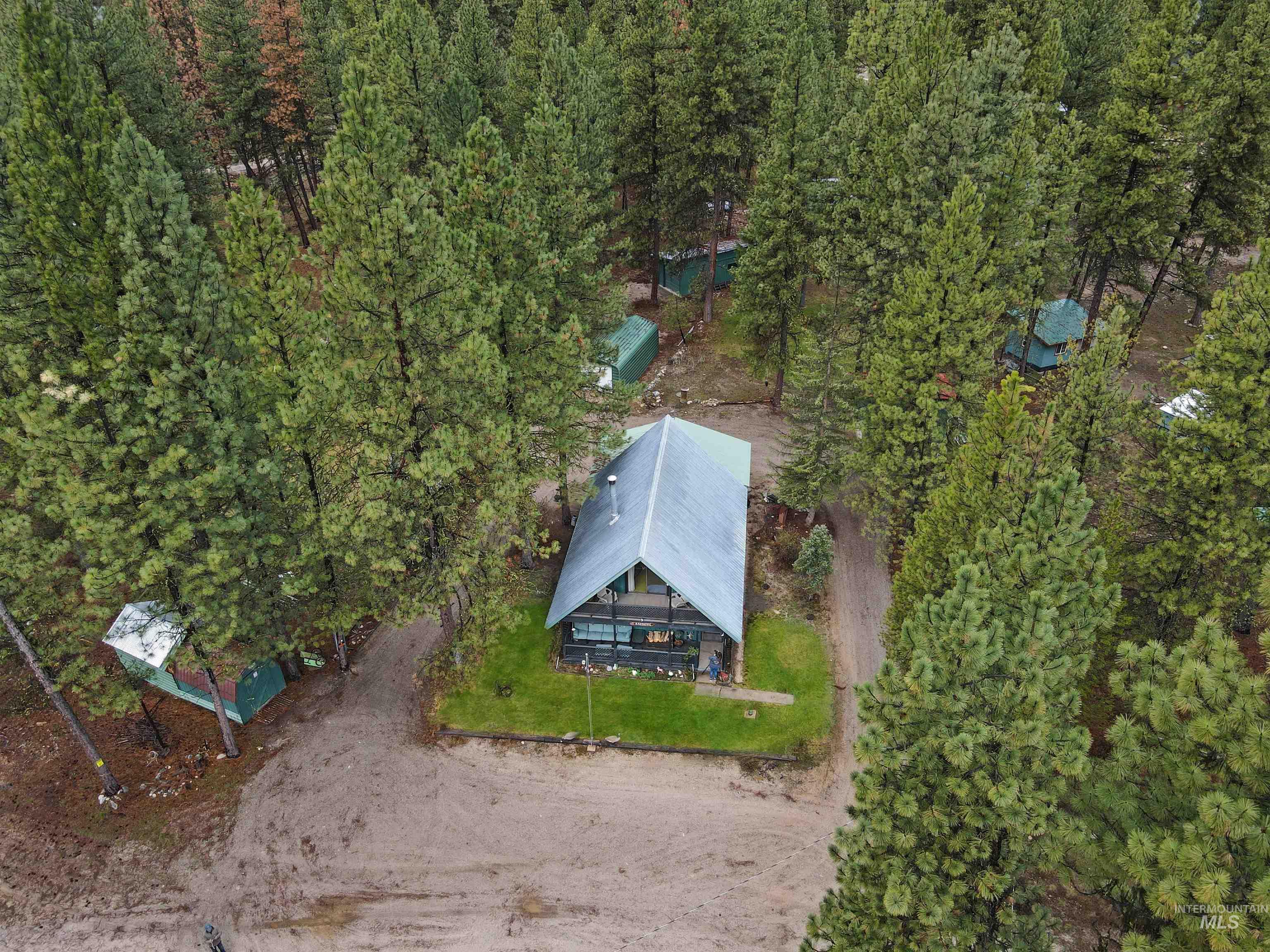 10 Bransons Dr, Lowman, Idaho 83637, 3 Bedrooms, 2 Bathrooms, Residential For Sale, Price $445,000, 98982319