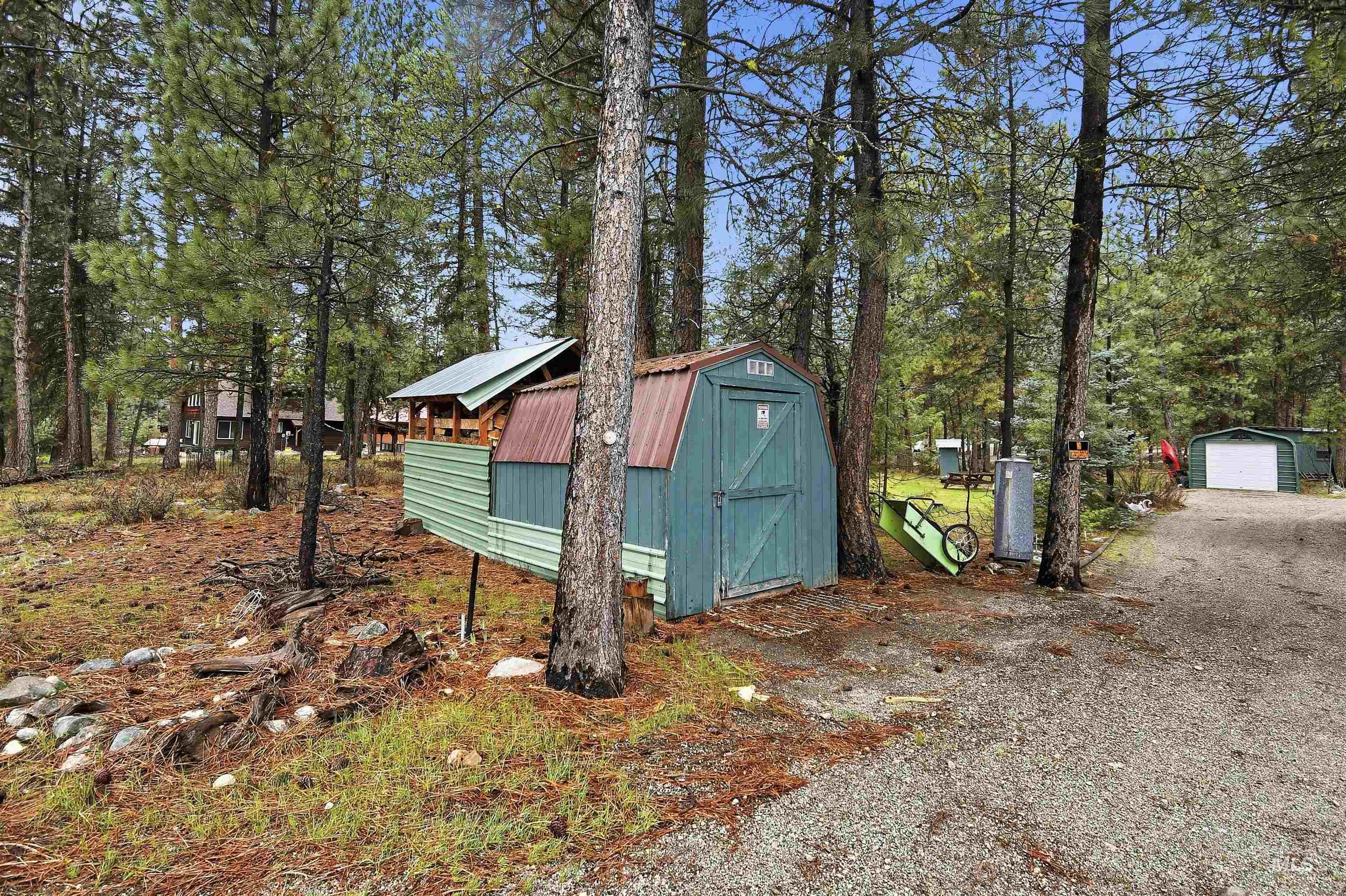 10 Bransons Dr, Lowman, Idaho 83637, 3 Bedrooms, 2 Bathrooms, Residential For Sale, Price $445,000, 98982319