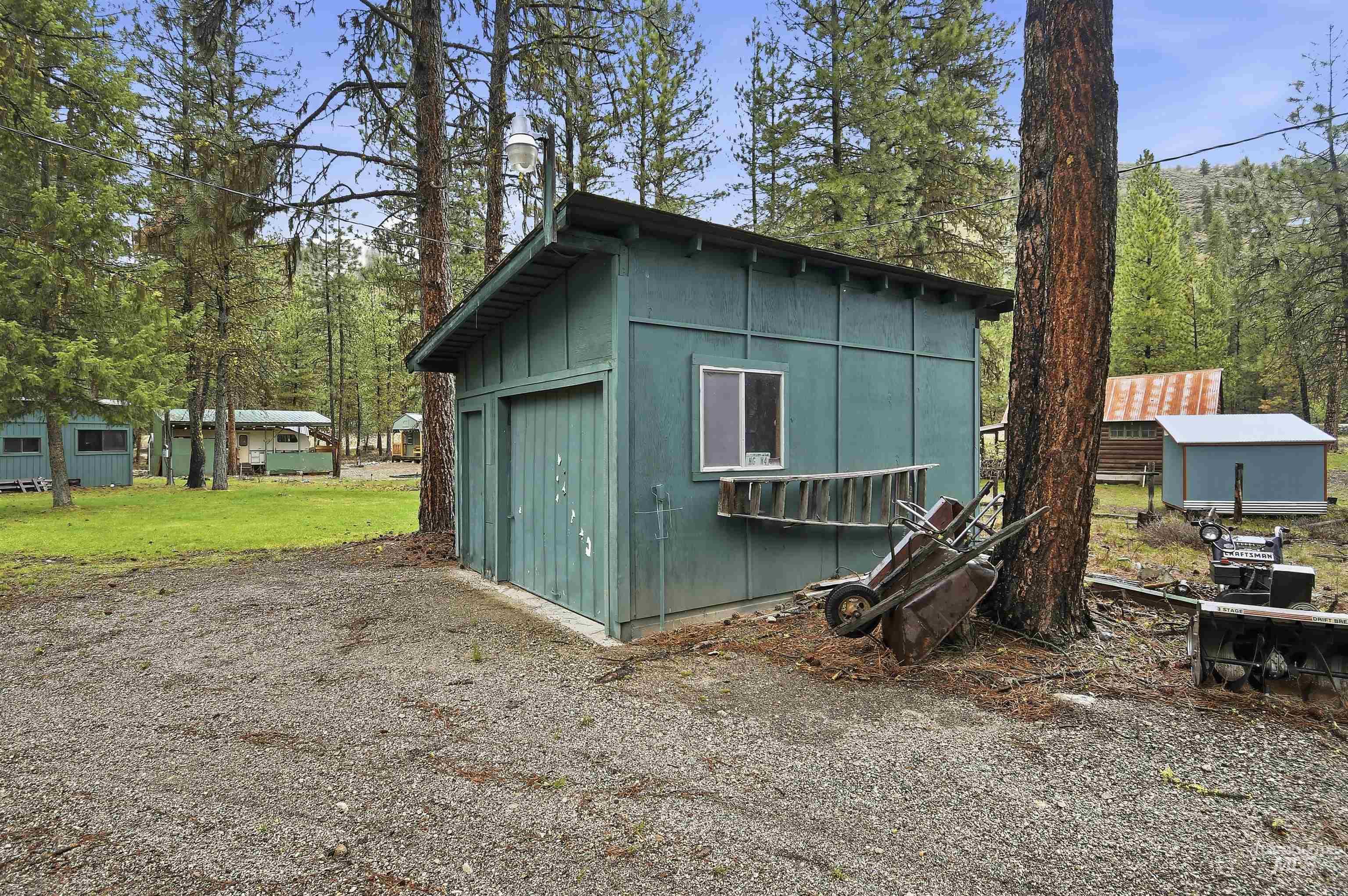 10 Bransons Dr, Lowman, Idaho 83637, 3 Bedrooms, 2 Bathrooms, Residential For Sale, Price $445,000, 98982319
