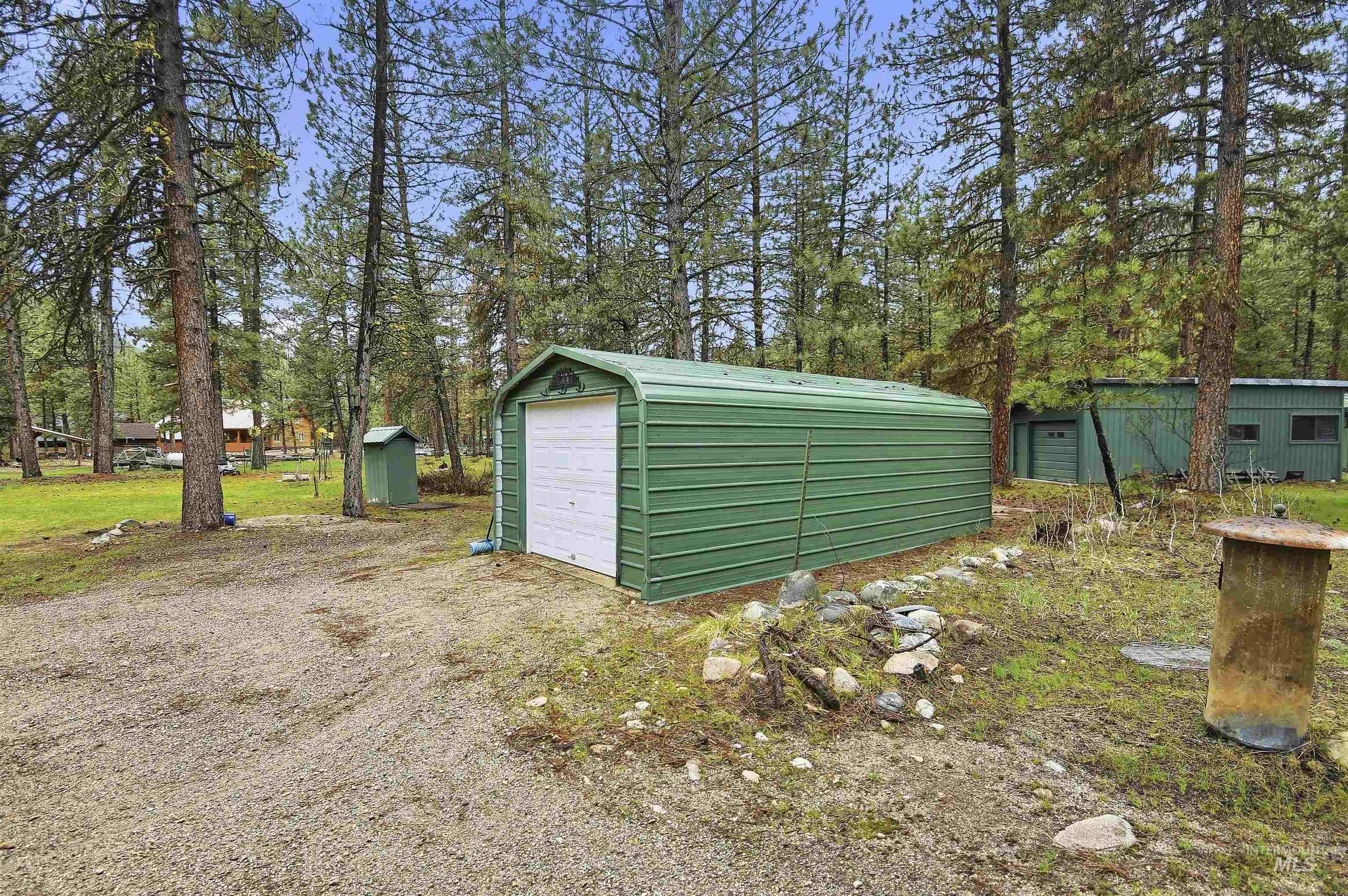 10 Bransons Dr, Lowman, Idaho 83637, 3 Bedrooms, 2 Bathrooms, Residential For Sale, Price $445,000, 98982319