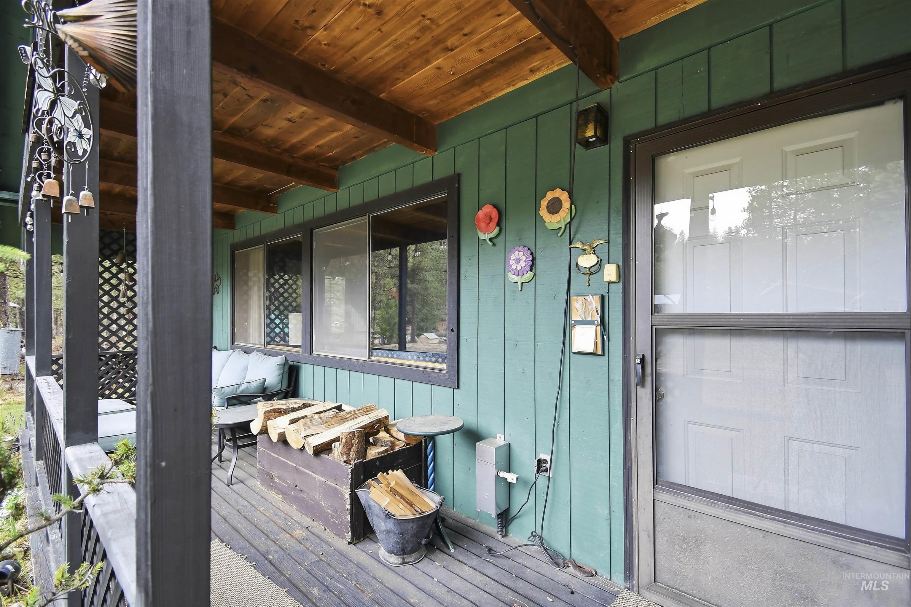 10 Bransons Dr, Lowman, Idaho 83637, 3 Bedrooms, 2 Bathrooms, Residential For Sale, Price $445,000, 98982319