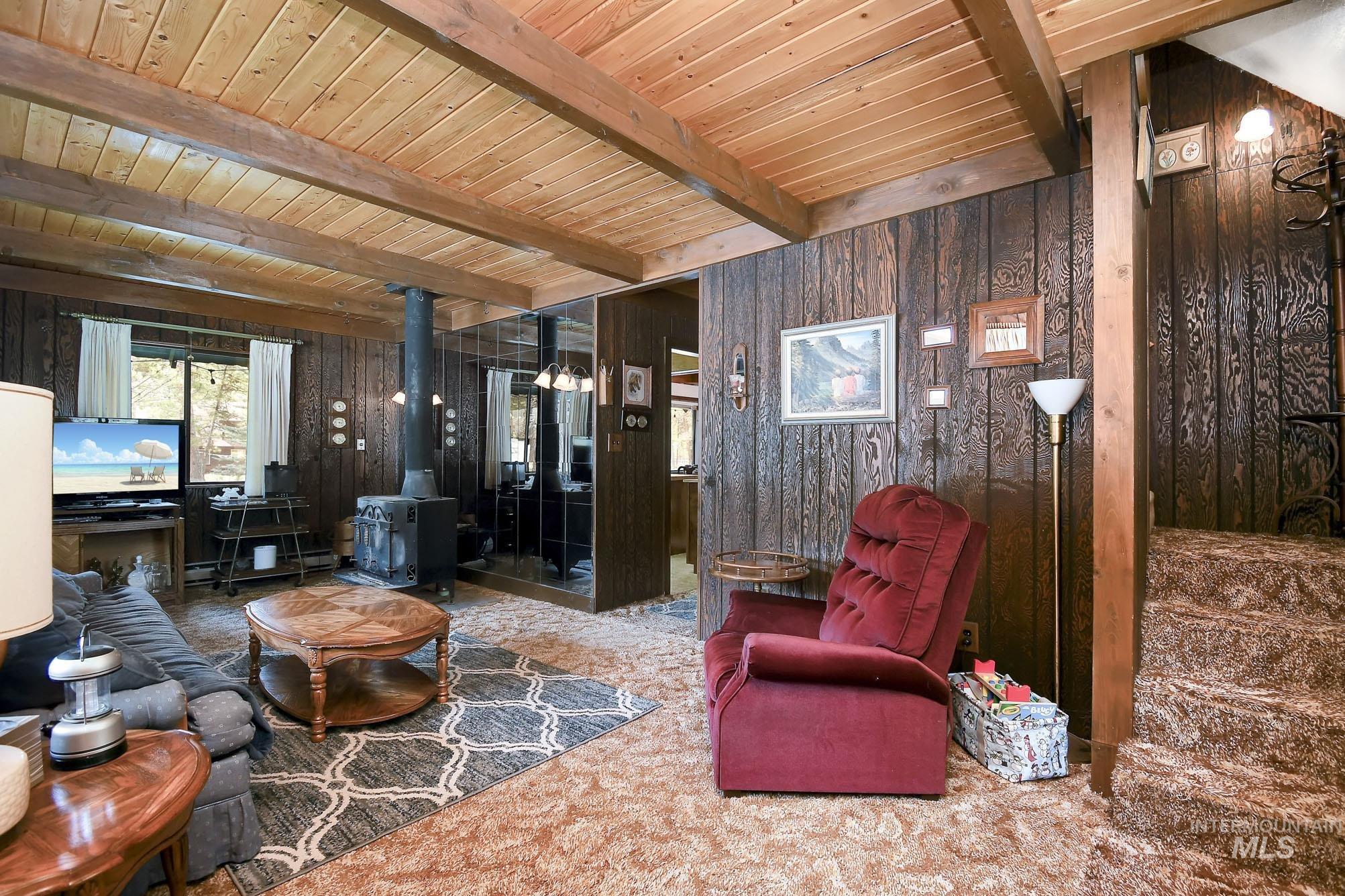 10 Bransons Dr, Lowman, Idaho 83637, 3 Bedrooms, 2 Bathrooms, Residential For Sale, Price $445,000, 98982319