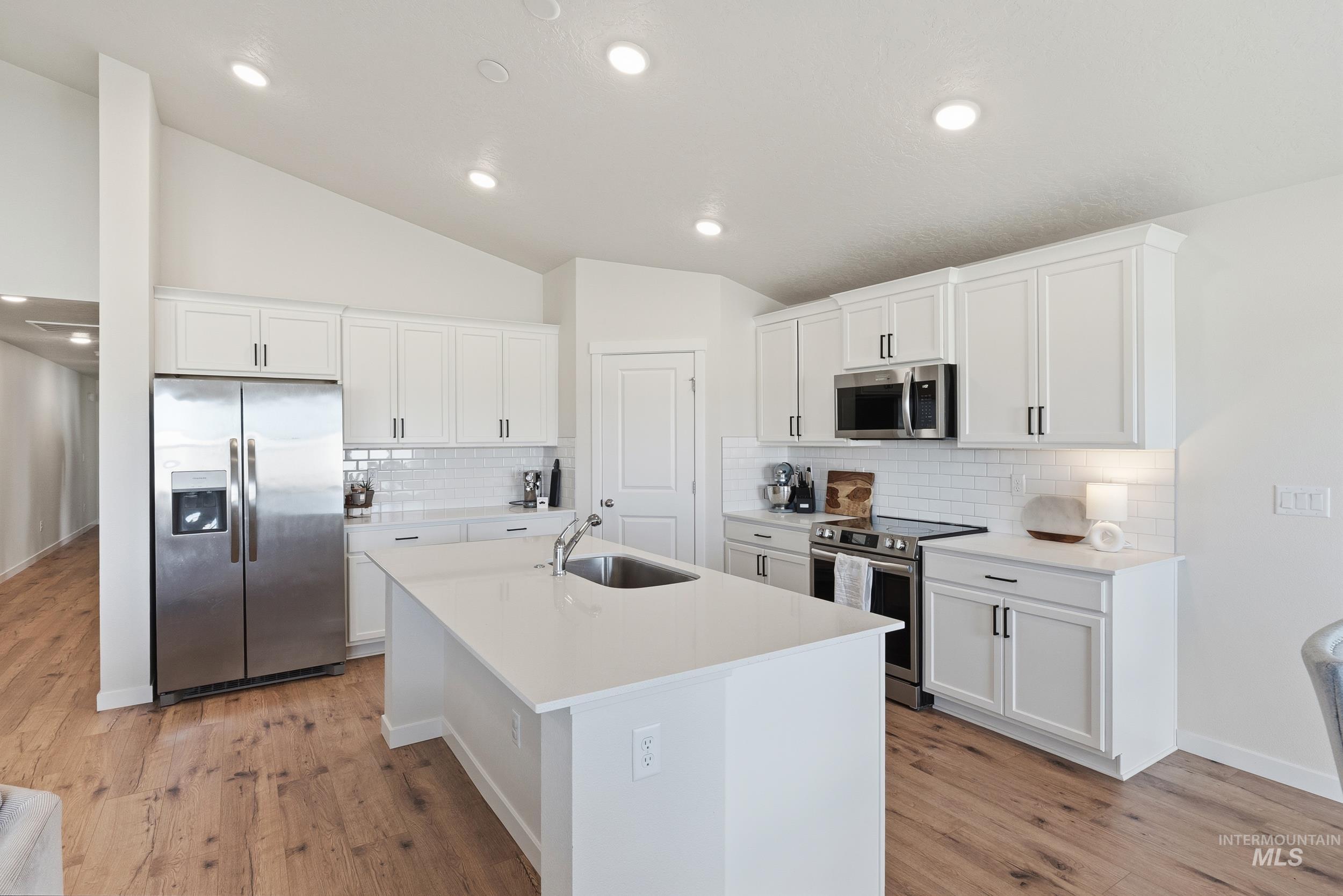 17071 N Quebec Ave, Nampa, Idaho 83687, 3 Bedrooms, 2 Bathrooms, Residential For Sale, Price $440,000, 98982320