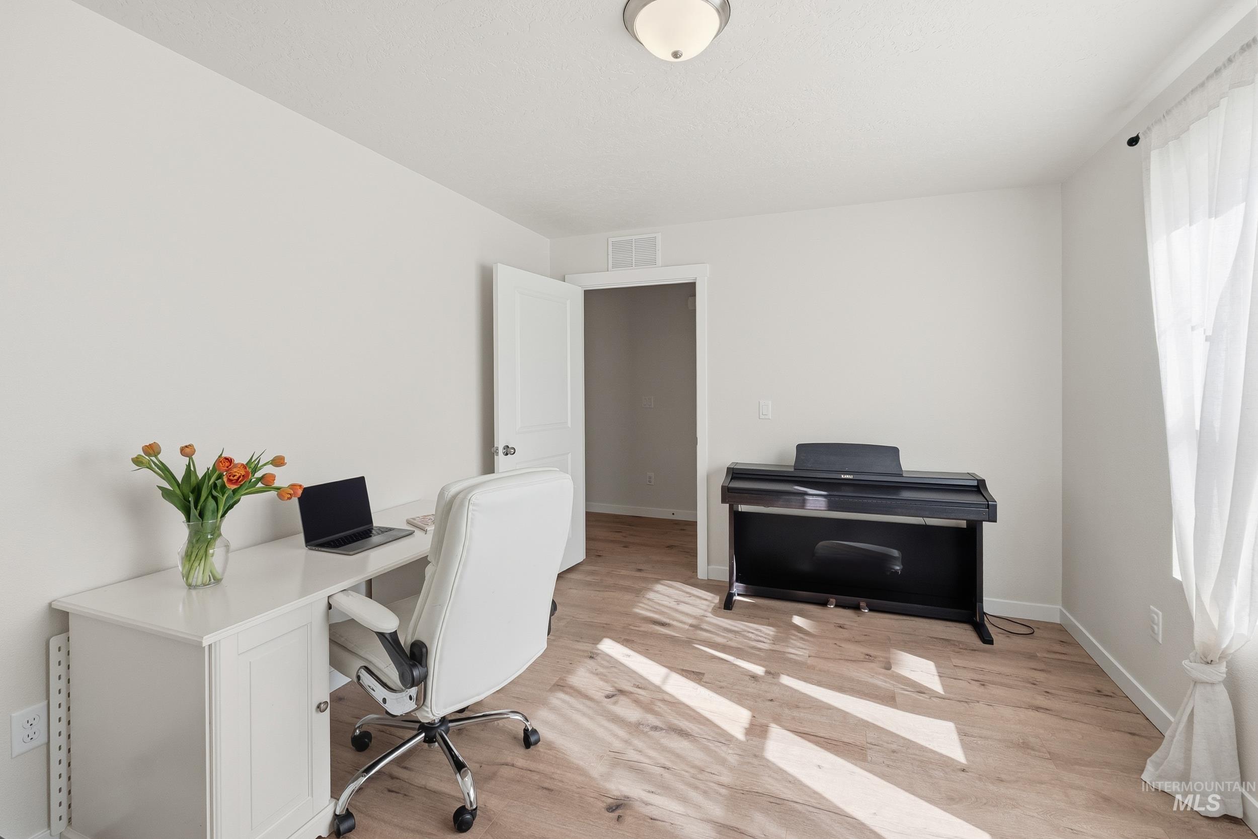 17071 N Quebec Ave, Nampa, Idaho 83687, 3 Bedrooms, 2 Bathrooms, Residential For Sale, Price $440,000, 98982320