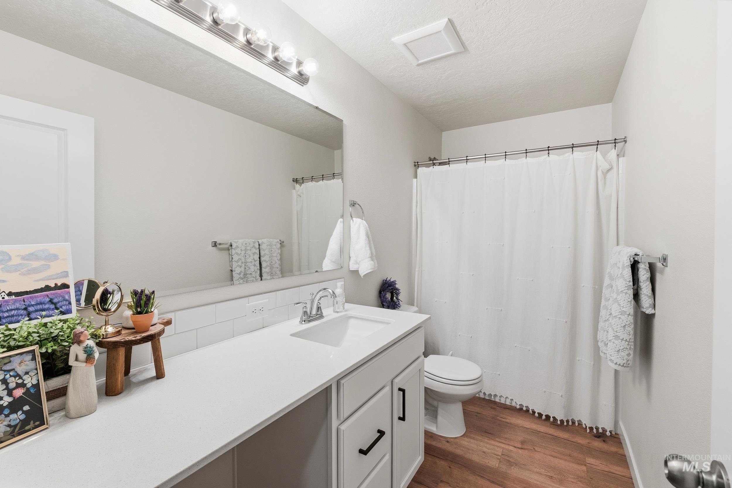 17071 N Quebec Ave, Nampa, Idaho 83687, 3 Bedrooms, 2 Bathrooms, Residential For Sale, Price $440,000, 98982320