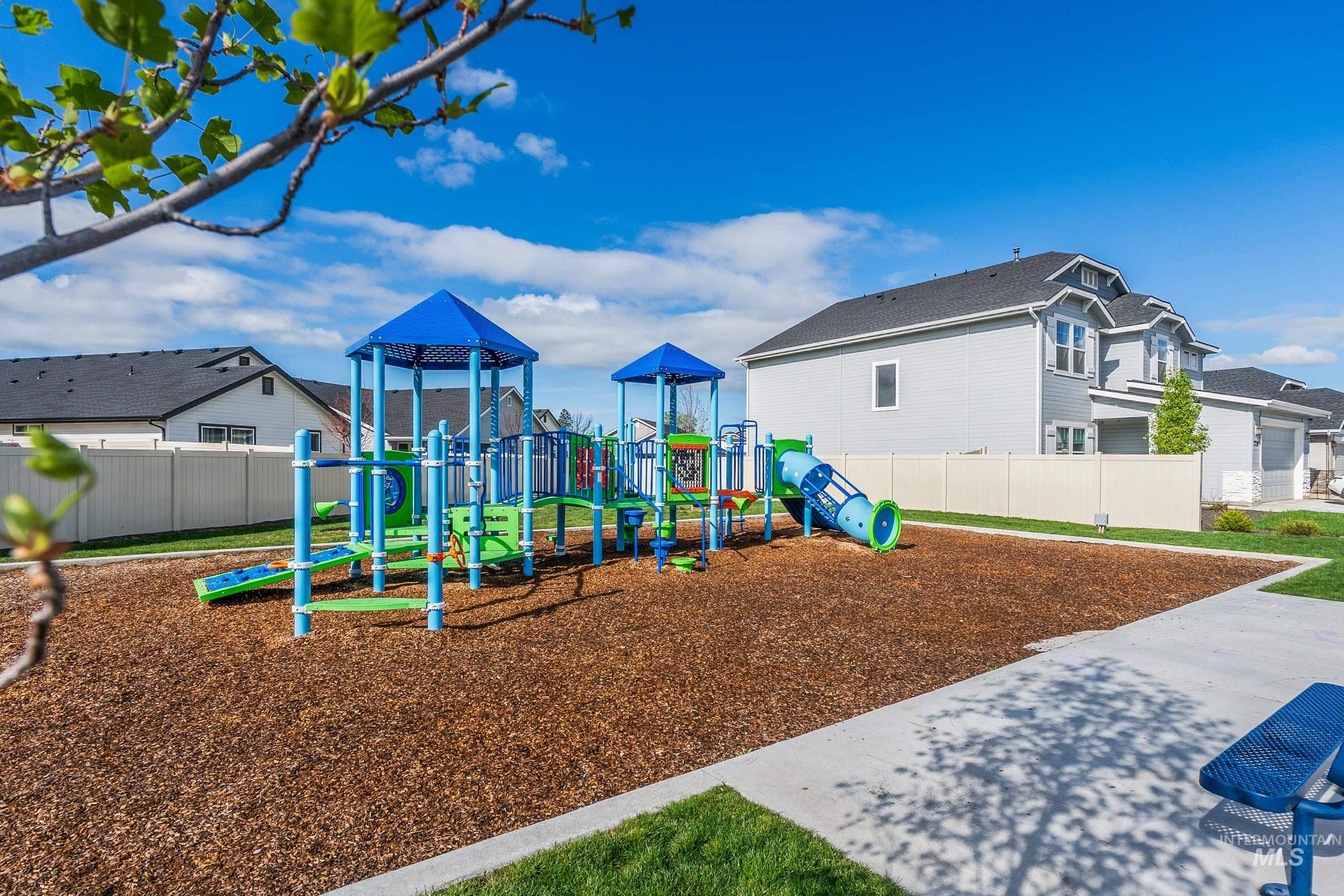 17071 N Quebec Ave, Nampa, Idaho 83687, 3 Bedrooms, 2 Bathrooms, Residential For Sale, Price $440,000, 98982320