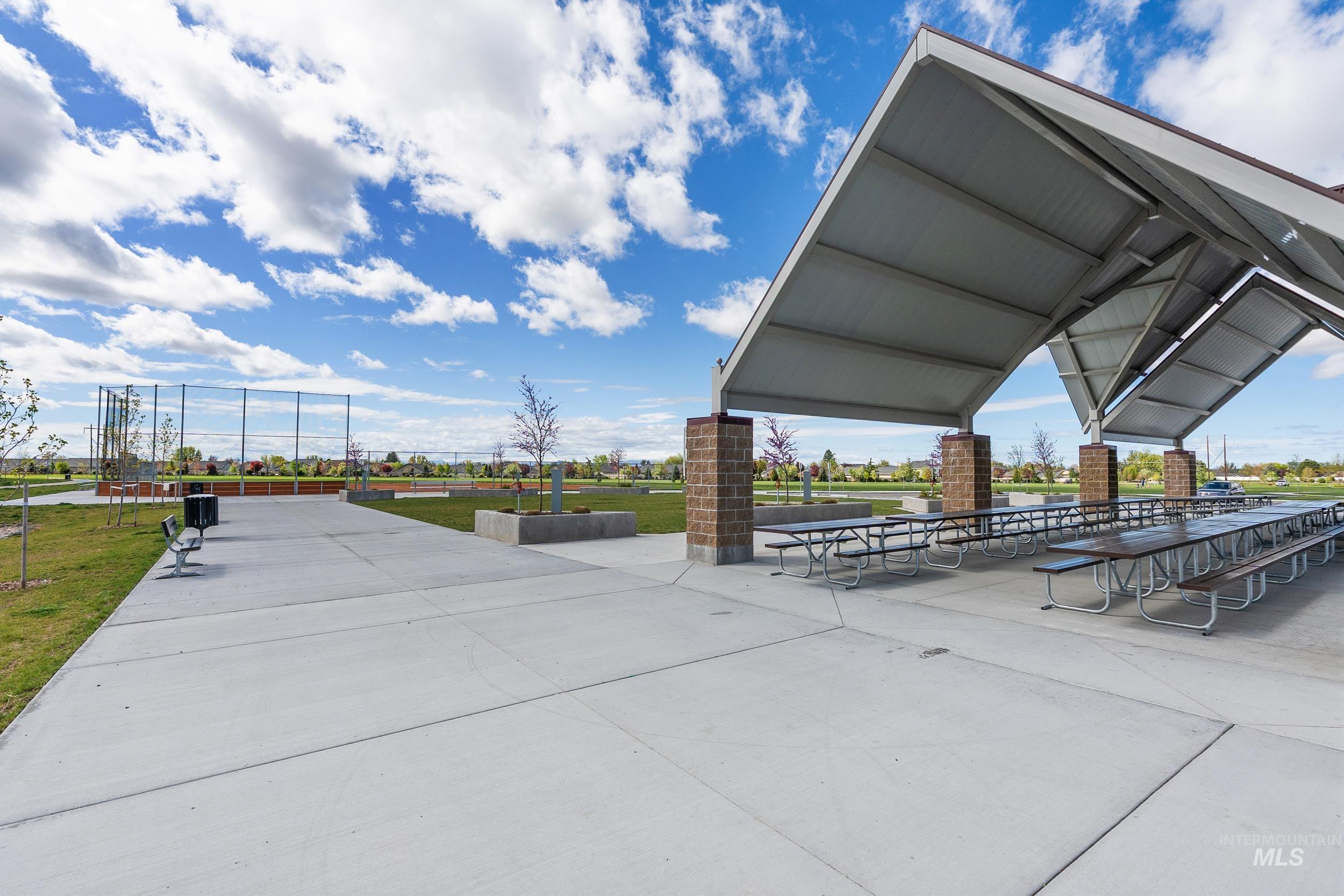 17071 N Quebec Ave, Nampa, Idaho 83687, 3 Bedrooms, 2 Bathrooms, Residential For Sale, Price $440,000, 98982320