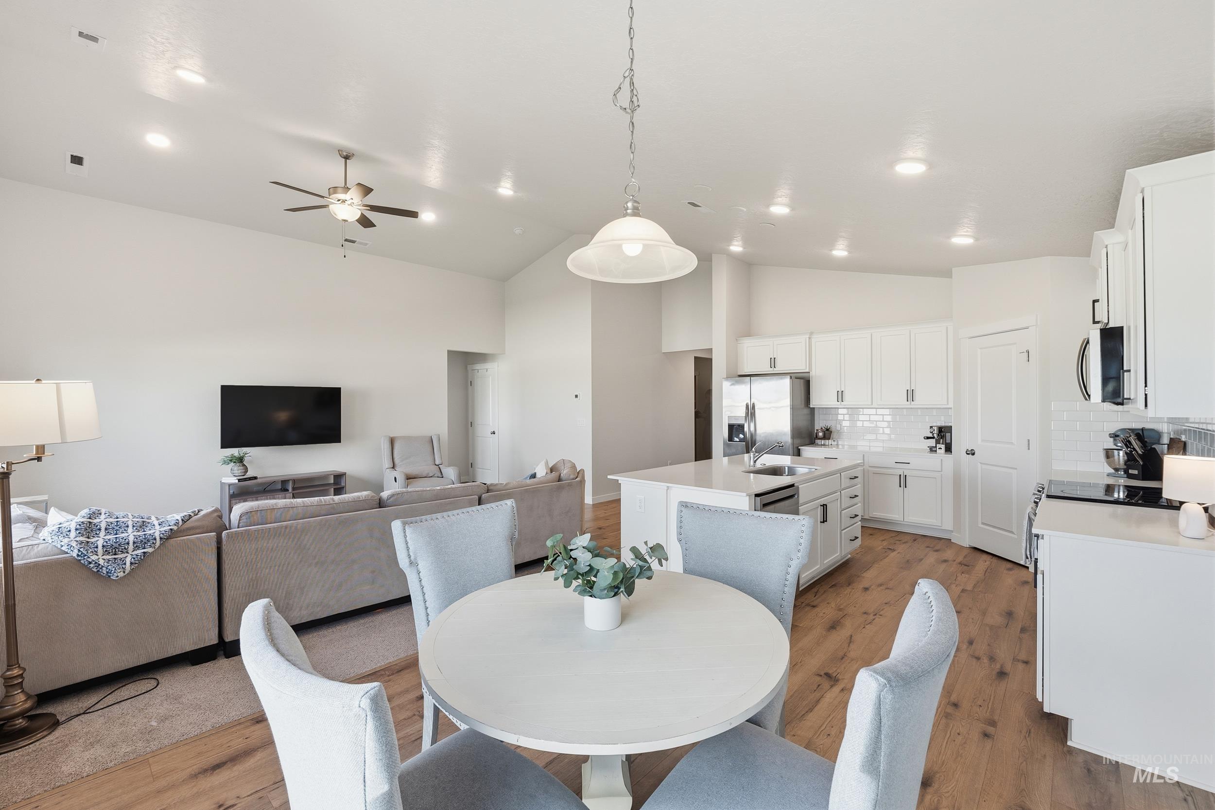 17071 N Quebec Ave, Nampa, Idaho 83687, 3 Bedrooms, 2 Bathrooms, Residential For Sale, Price $440,000, 98982320