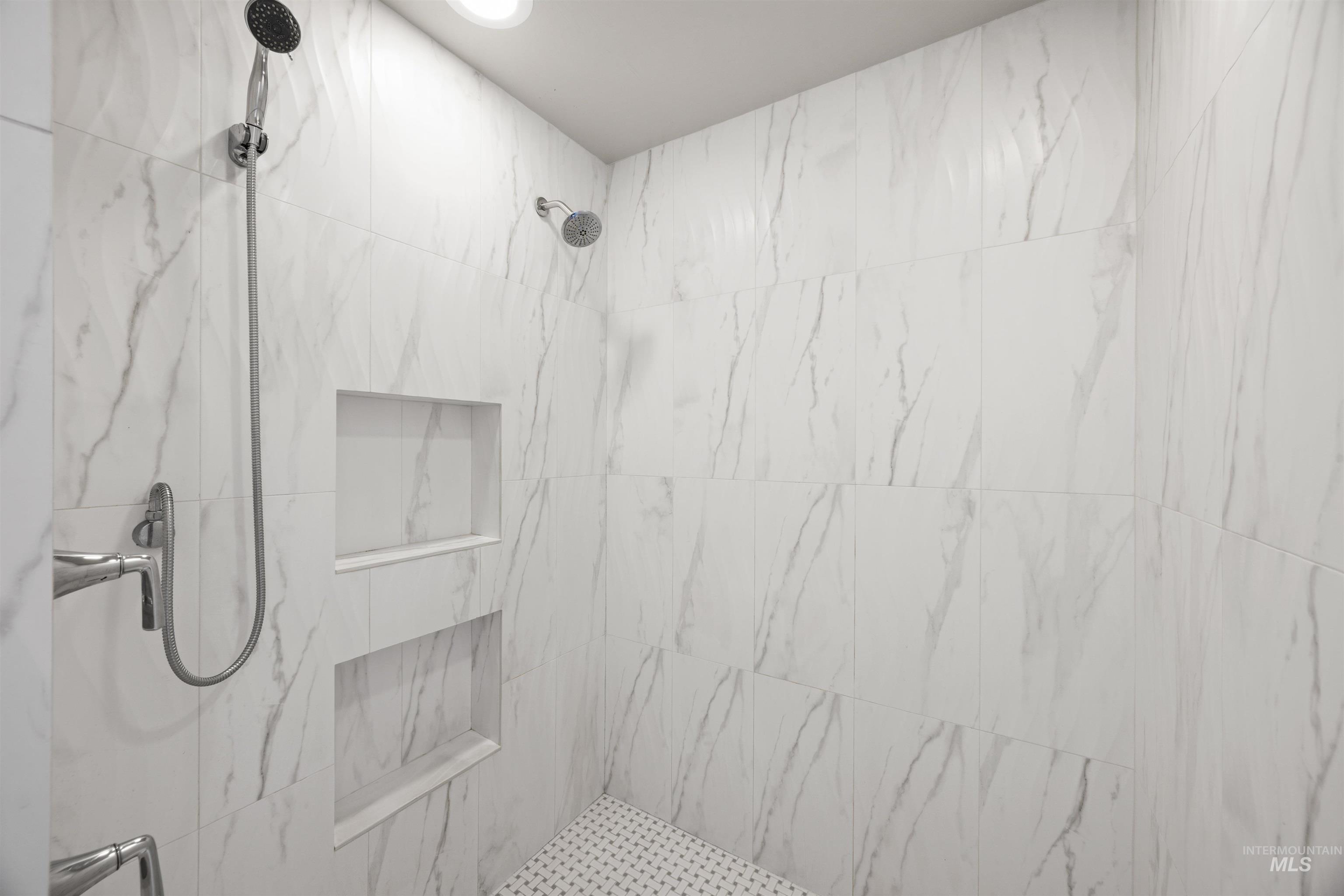 1864 N Heirloom Pl, Eagle, Idaho 83616, 4 Bedrooms, 3.5 Bathrooms, Residential For Sale, Price $1,289,500,MLS 98982321