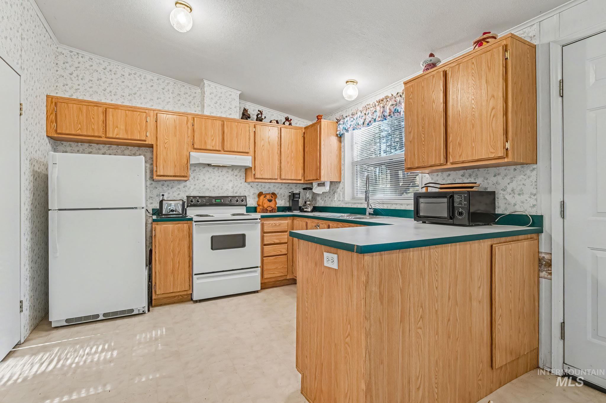 35 Hiatt Circle, Idaho City, Idaho 83631, 2 Bedrooms, 2 Bathrooms, Residential For Sale, Price $379,900, 98982322