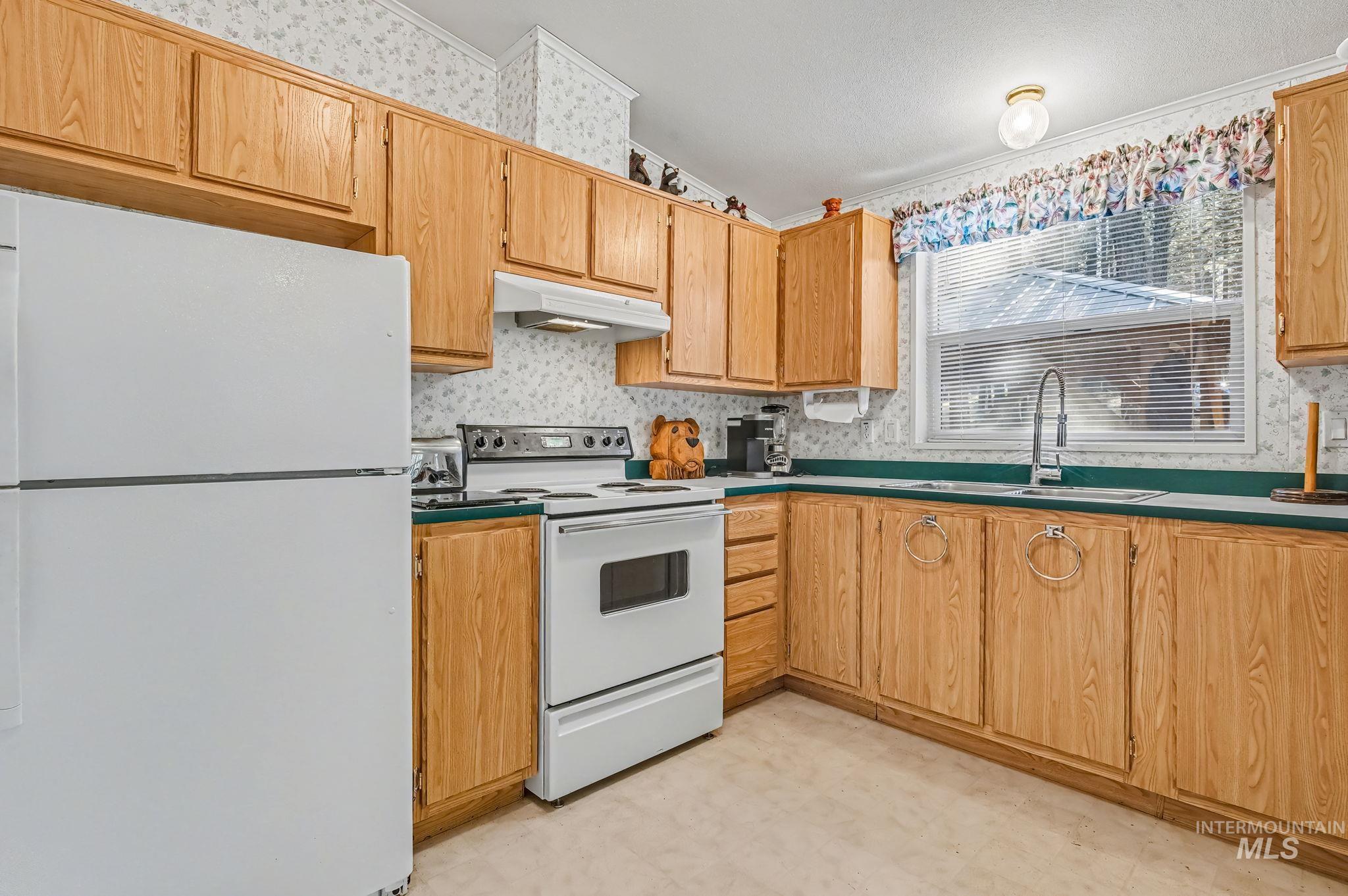 35 Hiatt Circle, Idaho City, Idaho 83631, 2 Bedrooms, 2 Bathrooms, Residential For Sale, Price $379,900, 98982322