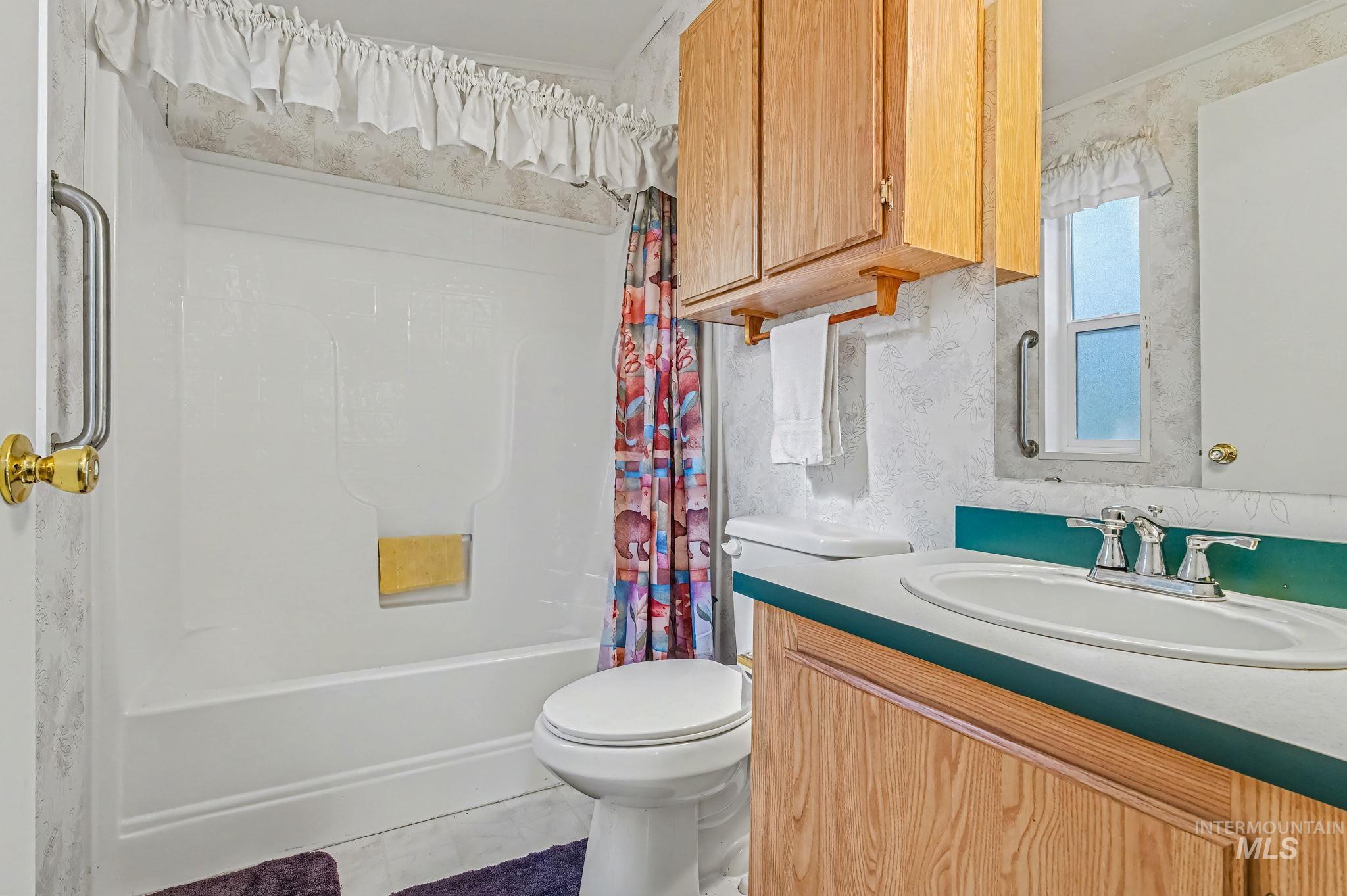 35 Hiatt Circle, Idaho City, Idaho 83631, 2 Bedrooms, 2 Bathrooms, Residential For Sale, Price $379,900, 98982322
