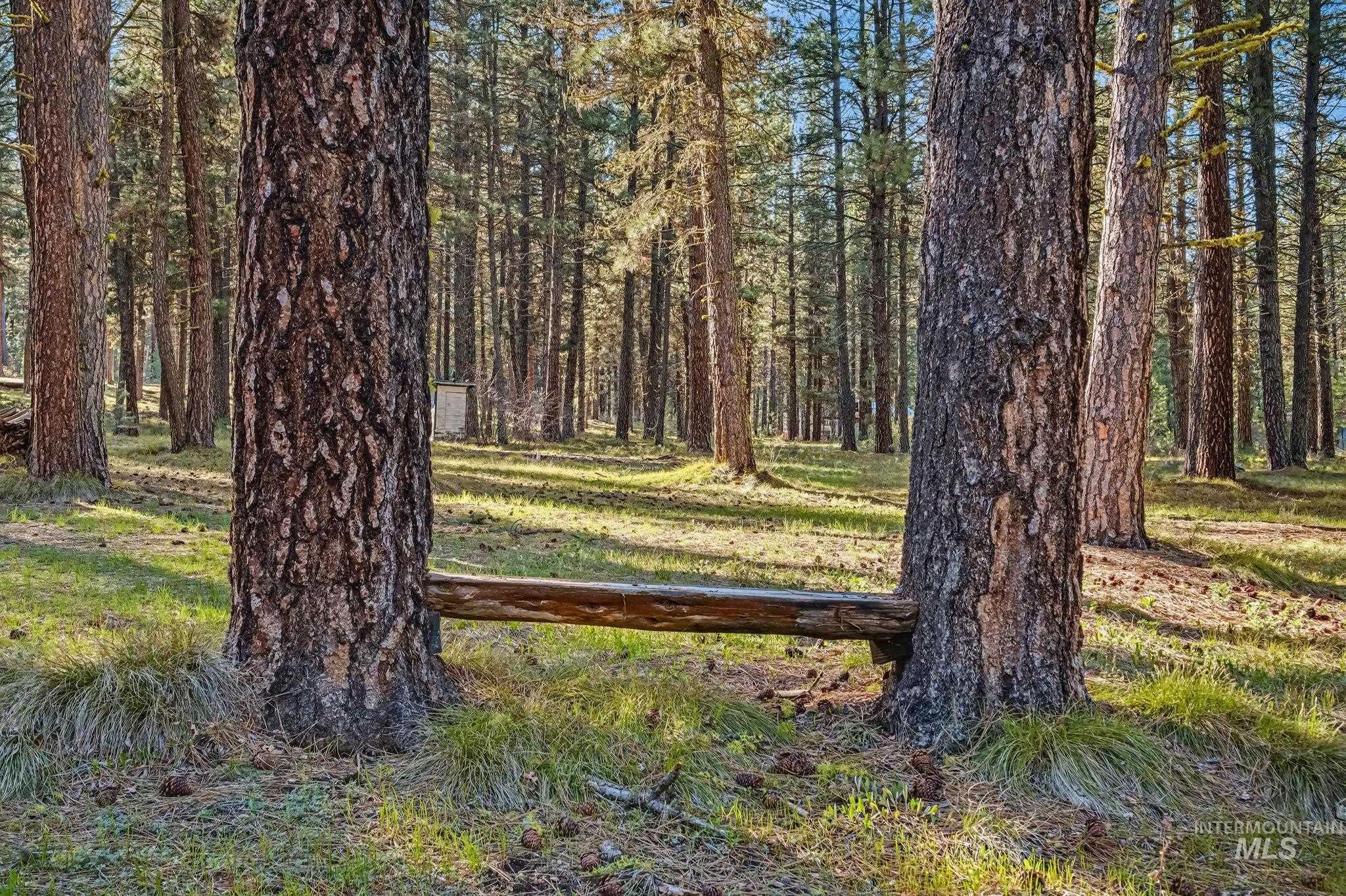 35 Hiatt Circle, Idaho City, Idaho 83631, 2 Bedrooms, 2 Bathrooms, Residential For Sale, Price $379,900, 98982322