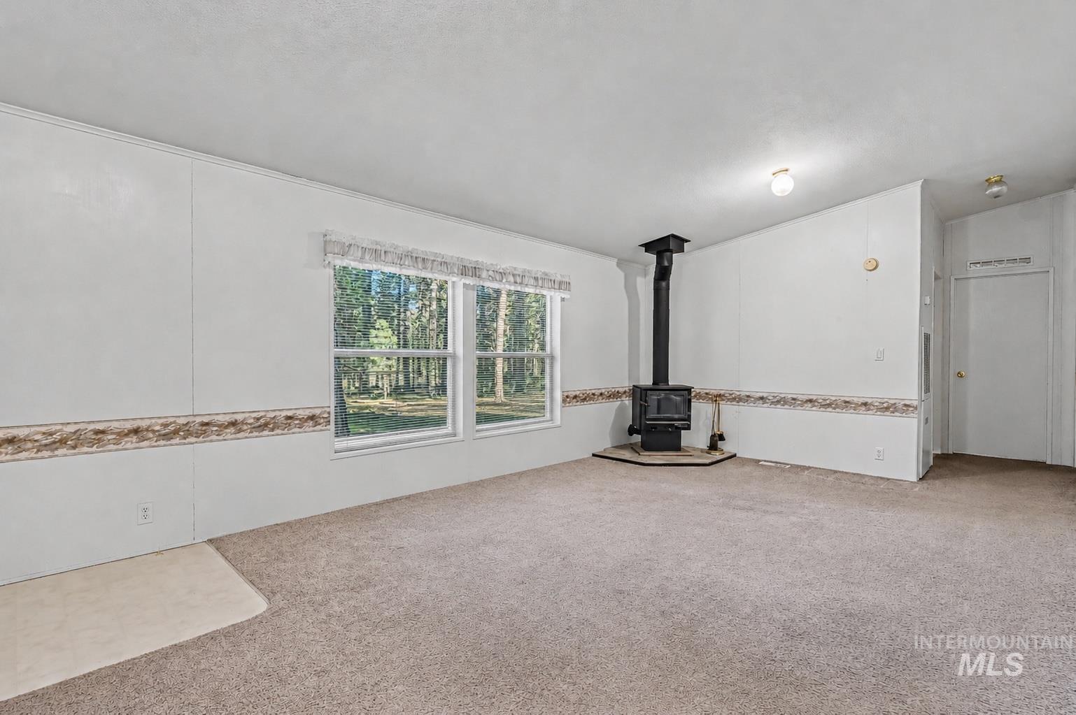 35 Hiatt Circle, Idaho City, Idaho 83631, 2 Bedrooms, 2 Bathrooms, Residential For Sale, Price $379,900, 98982322