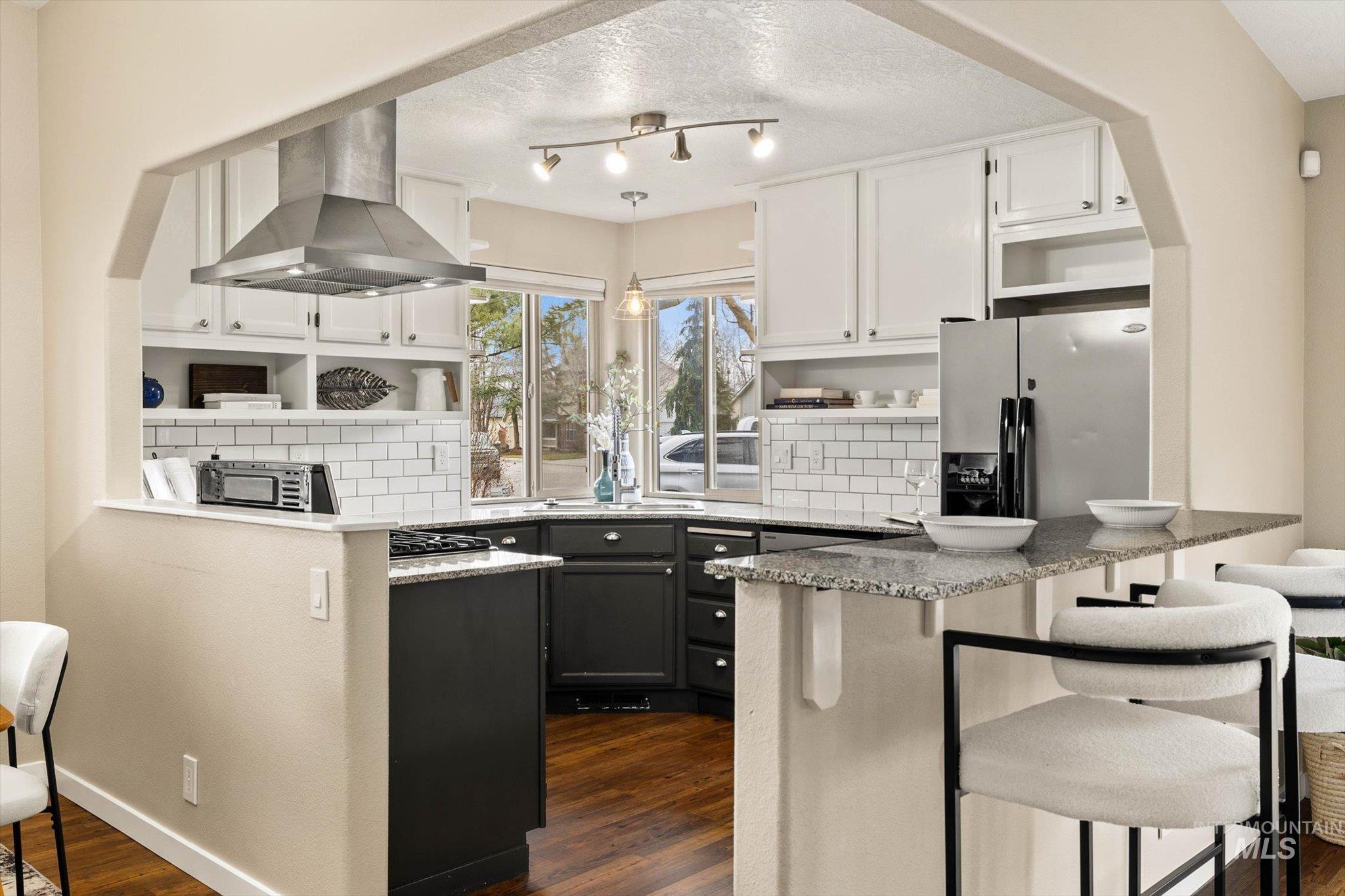 77 S Silverwood Way, Eagle, Idaho 83616, 3 Bedrooms, 2 Bathrooms, Residential For Sale, Price $493,900, 98982324