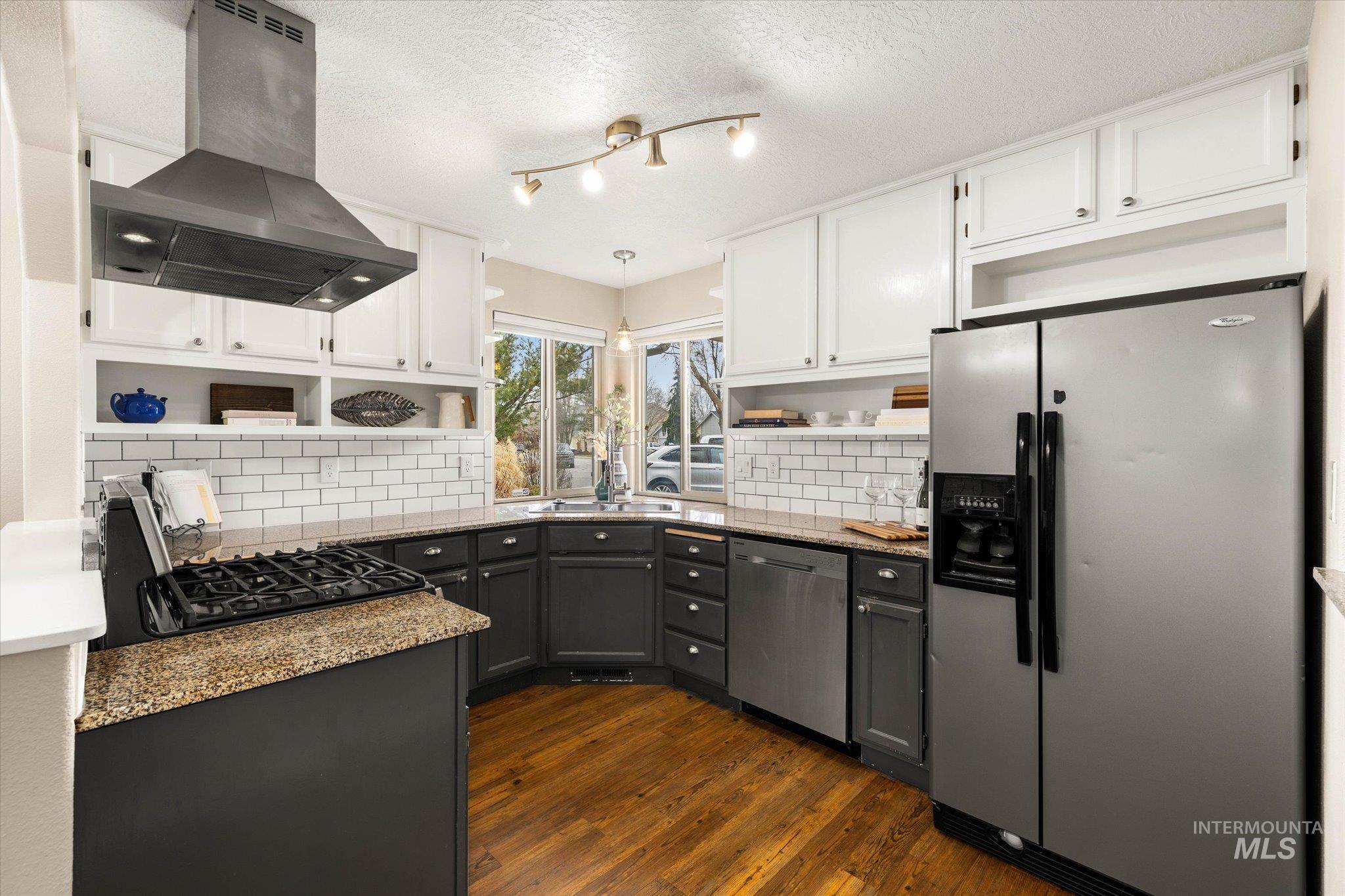 77 S Silverwood Way, Eagle, Idaho 83616, 3 Bedrooms, 2 Bathrooms, Residential For Sale, Price $493,900, 98982324