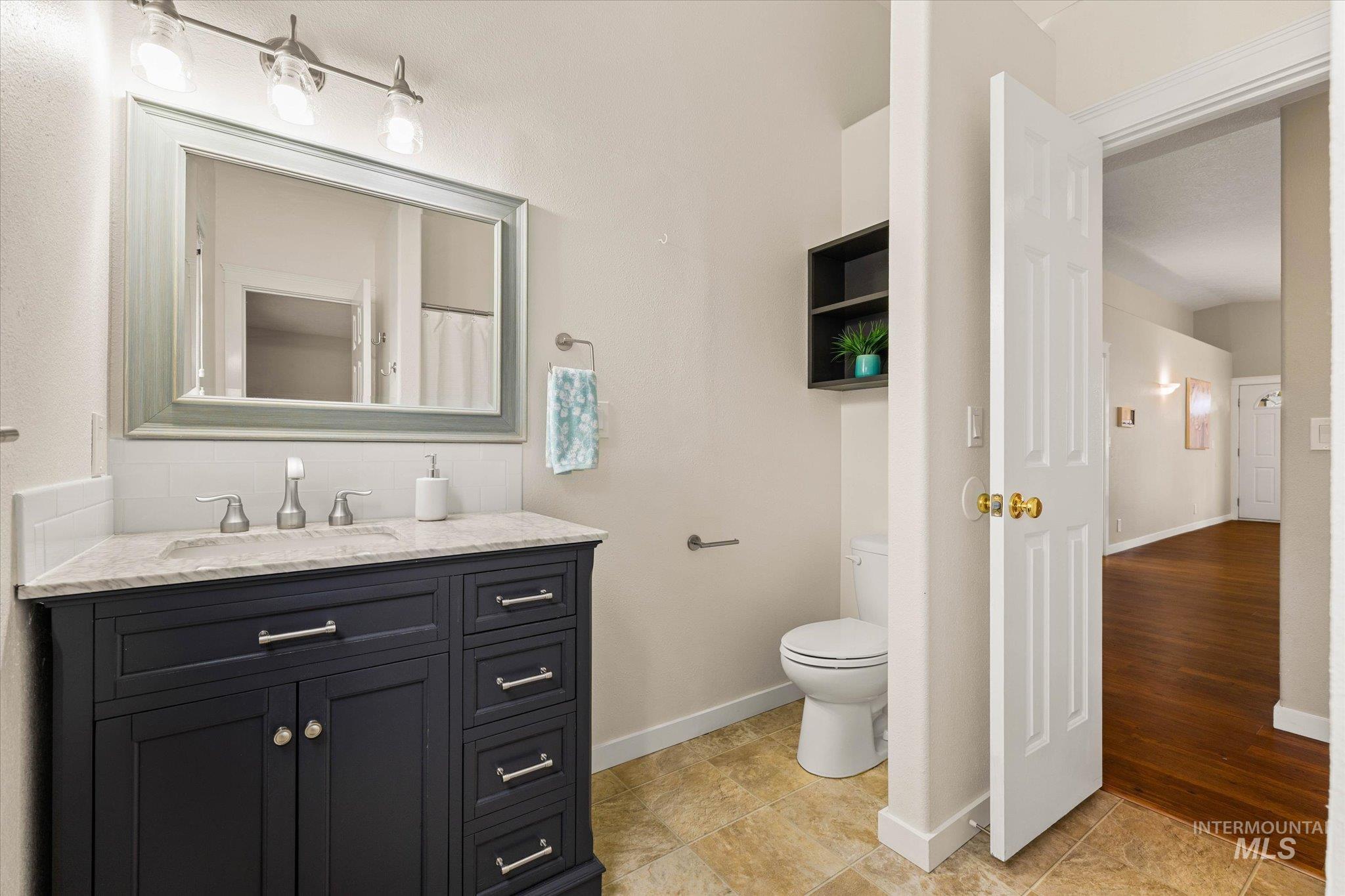 77 S Silverwood Way, Eagle, Idaho 83616, 3 Bedrooms, 2 Bathrooms, Residential For Sale, Price $493,900, 98982324