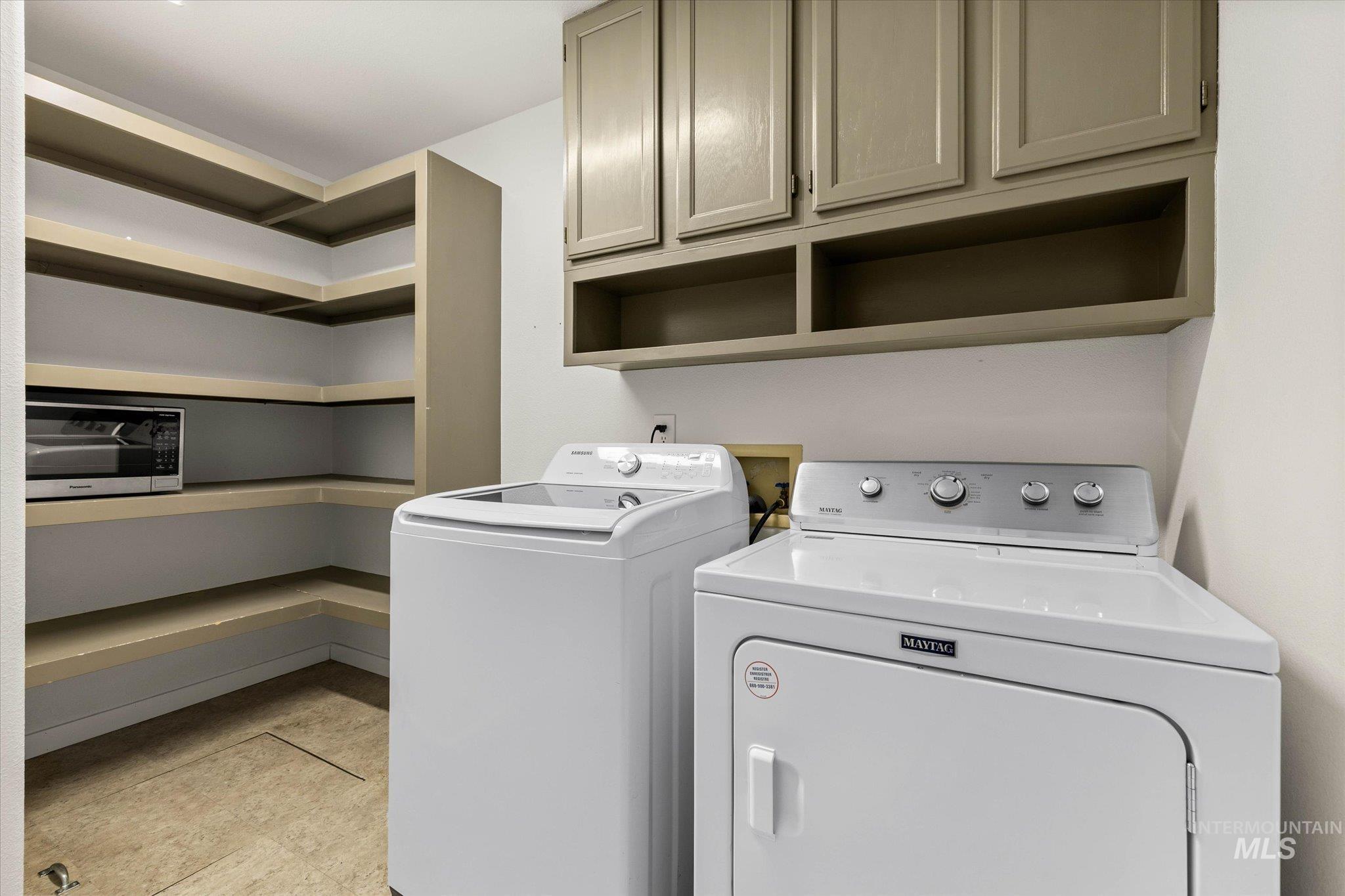 77 S Silverwood Way, Eagle, Idaho 83616, 3 Bedrooms, 2 Bathrooms, Residential For Sale, Price $493,900, 98982324