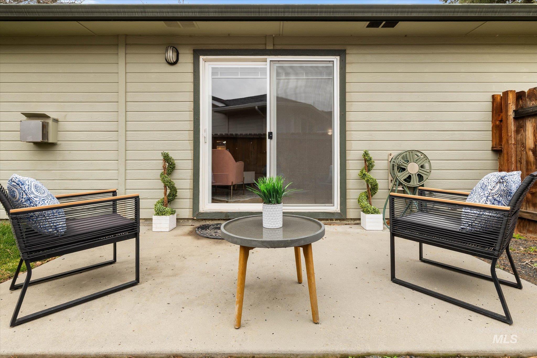 77 S Silverwood Way, Eagle, Idaho 83616, 3 Bedrooms, 2 Bathrooms, Residential For Sale, Price $493,900, 98982324