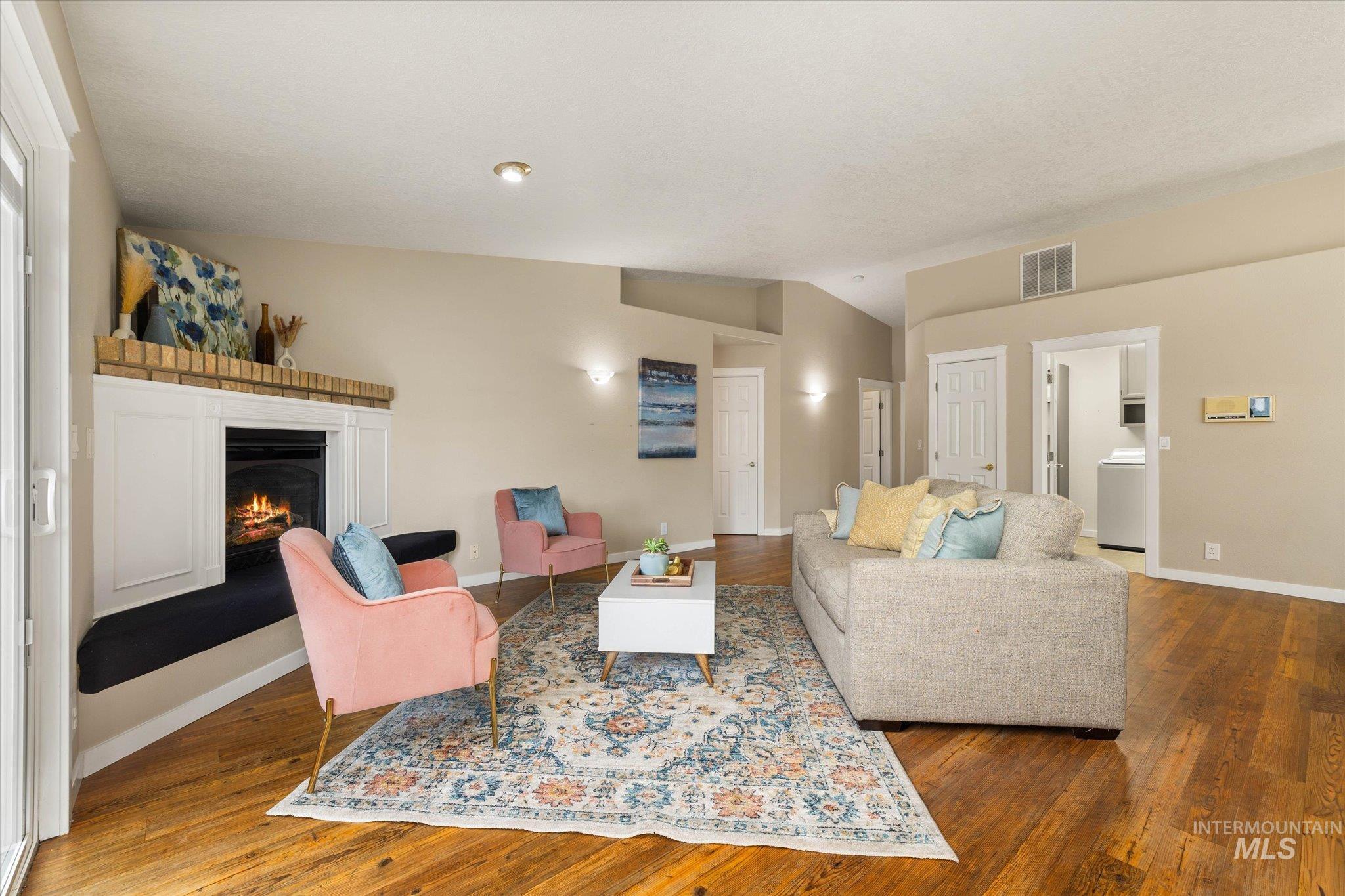 77 S Silverwood Way, Eagle, Idaho 83616, 3 Bedrooms, 2 Bathrooms, Residential For Sale, Price $493,900, 98982324