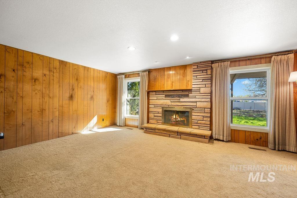 1096 S Kingfisher Way, Boise, Idaho 83709, 4 Bedrooms, 3.5 Bathrooms, Residential For Sale, Price $725,000,MLS 98982327