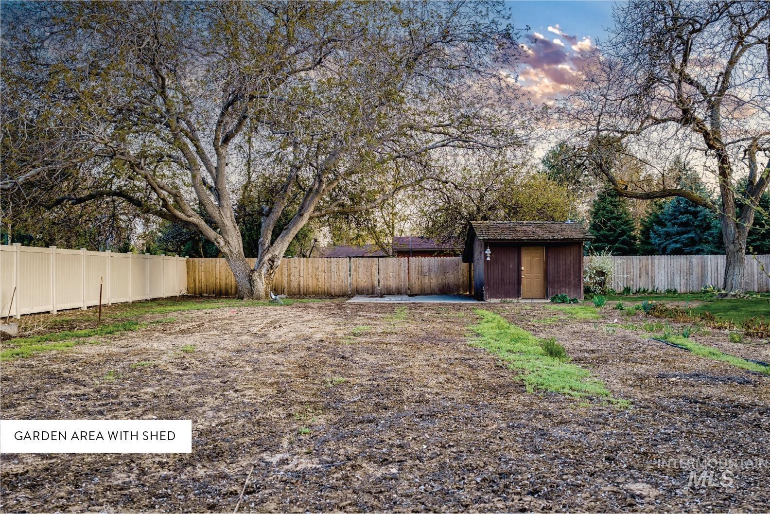 1096 S Kingfisher Way, Boise, Idaho 83709, 4 Bedrooms, 3.5 Bathrooms, Residential For Sale, Price $725,000,MLS 98982327