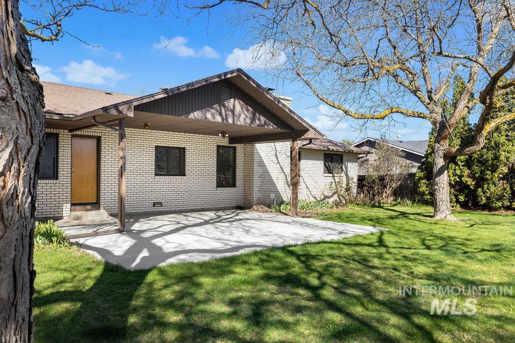 1096 S Kingfisher Way, Boise, Idaho 83709, 4 Bedrooms, 3.5 Bathrooms, Residential For Sale, Price $725,000,MLS 98982327