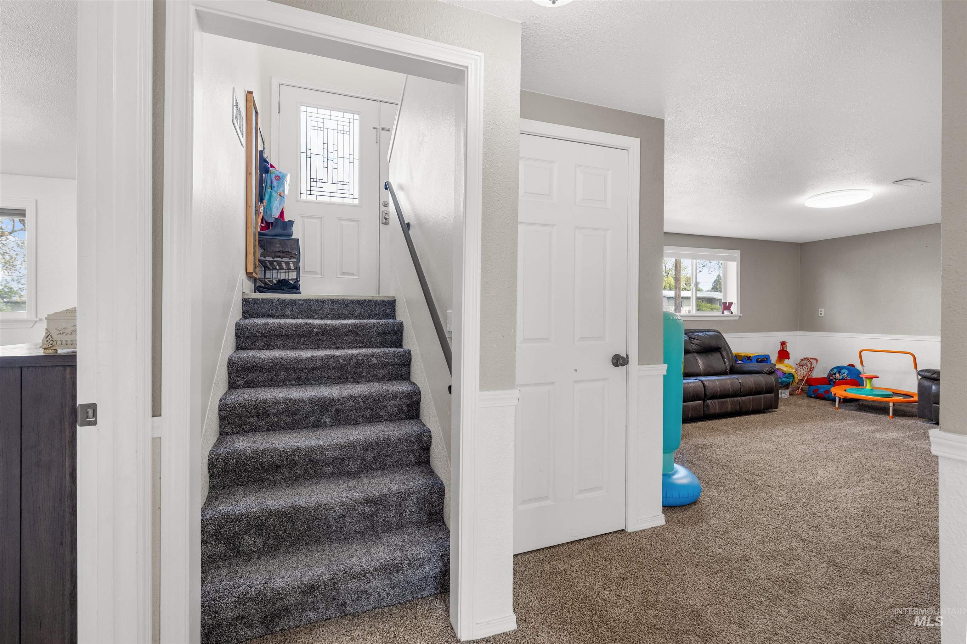 1934 Powers Ave, Lewiston, Idaho 83501, 3 Bedrooms, 2 Bathrooms, Residential For Sale, Price $469,000, 98982329