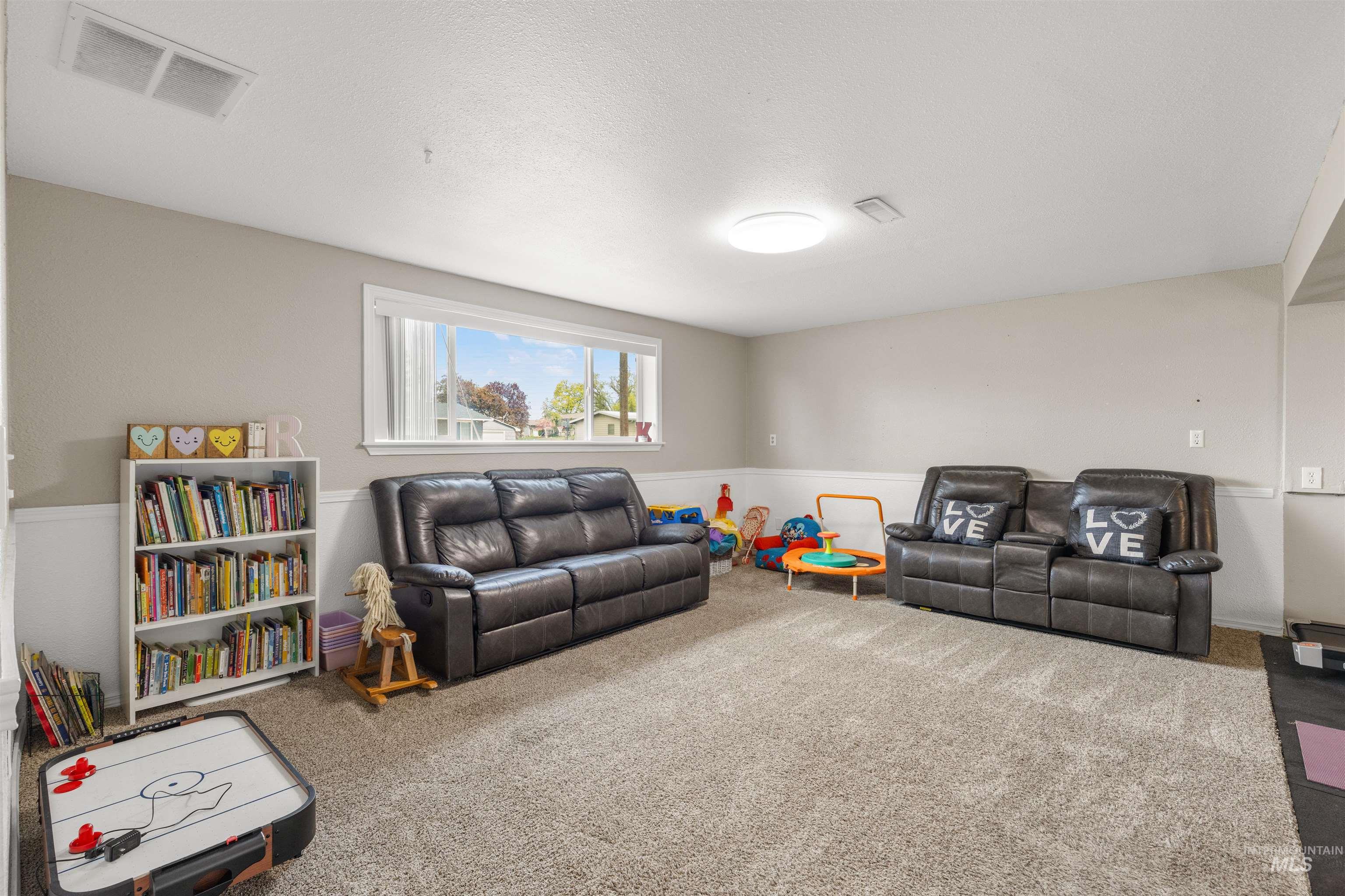 1934 Powers Ave, Lewiston, Idaho 83501, 3 Bedrooms, 2 Bathrooms, Residential For Sale, Price $469,000, 98982329