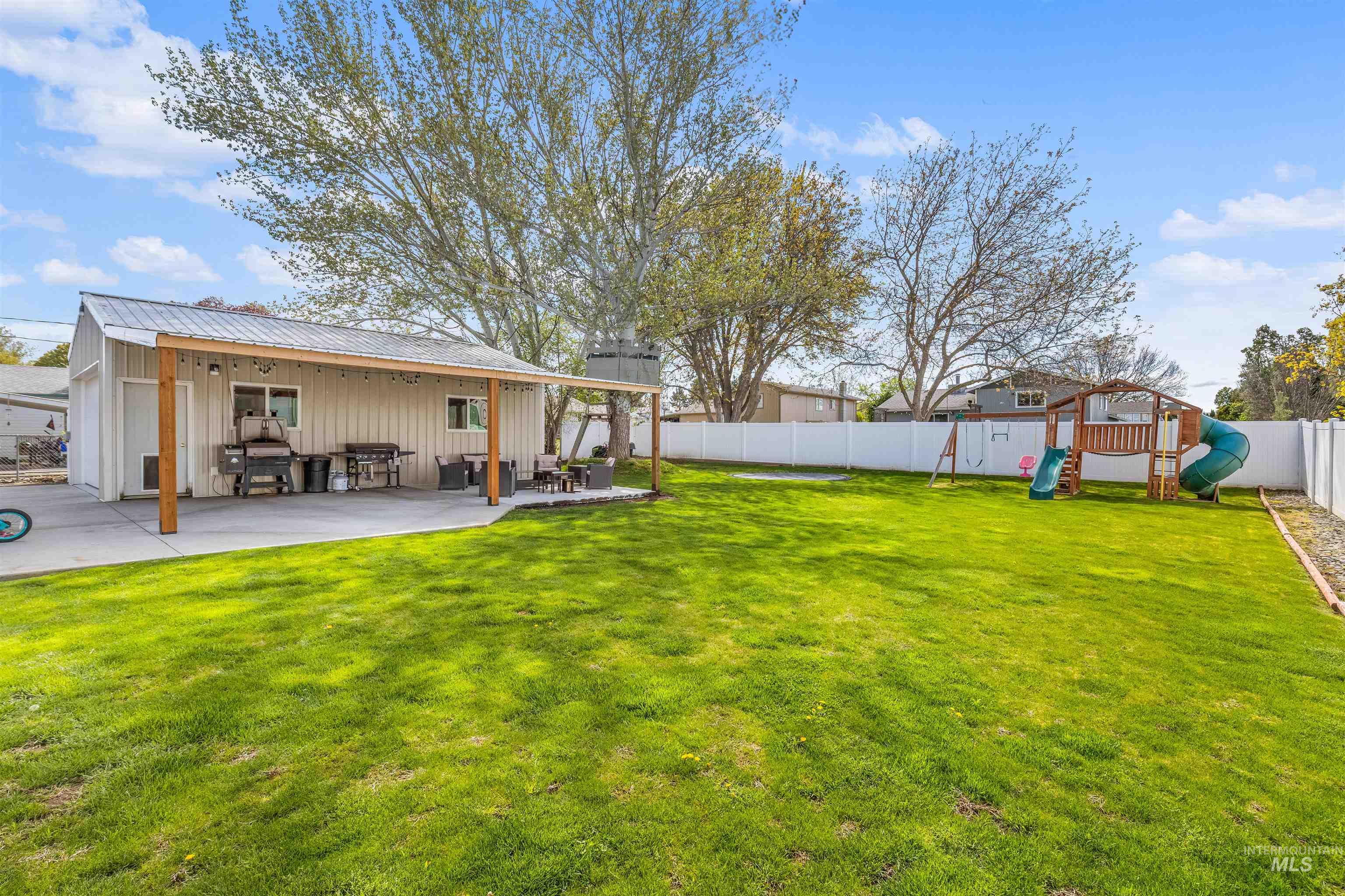 1934 Powers Ave, Lewiston, Idaho 83501, 3 Bedrooms, 2 Bathrooms, Residential For Sale, Price $469,000, 98982329