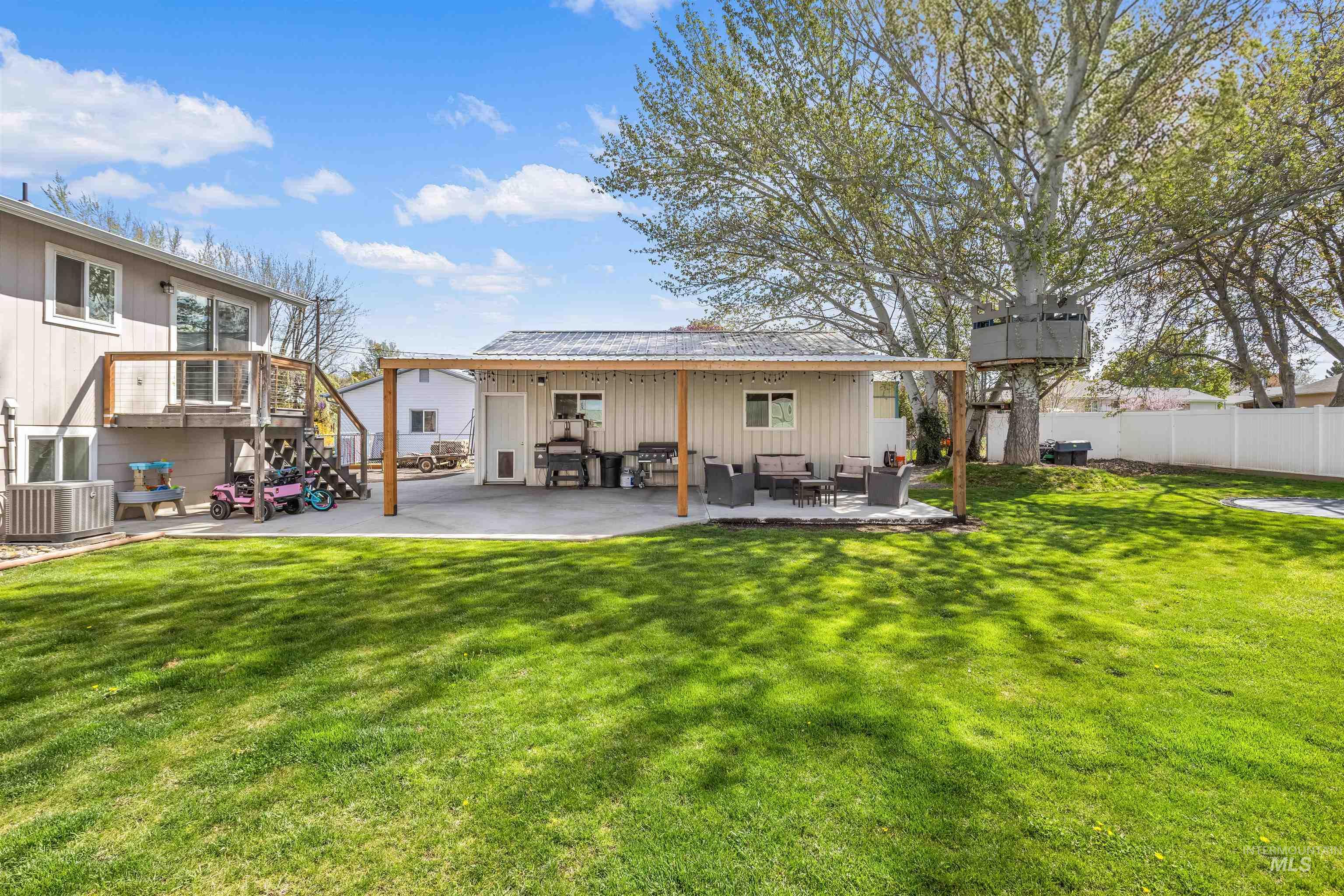 1934 Powers Ave, Lewiston, Idaho 83501, 3 Bedrooms, 2 Bathrooms, Residential For Sale, Price $469,000, 98982329