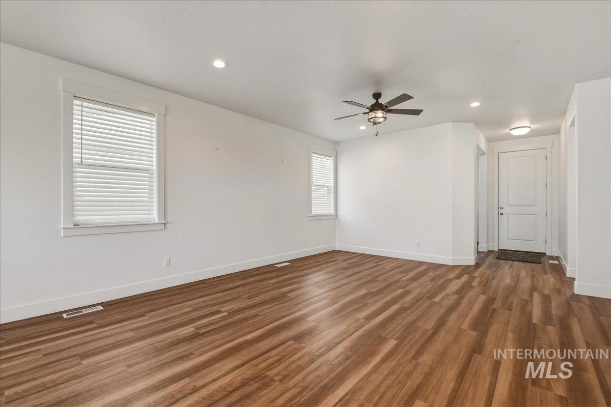 2109 N Gelding Ct, Middleton, Idaho 83644, 3 Bedrooms, 2 Bathrooms, Residential For Sale, Price $494,999, 98982330