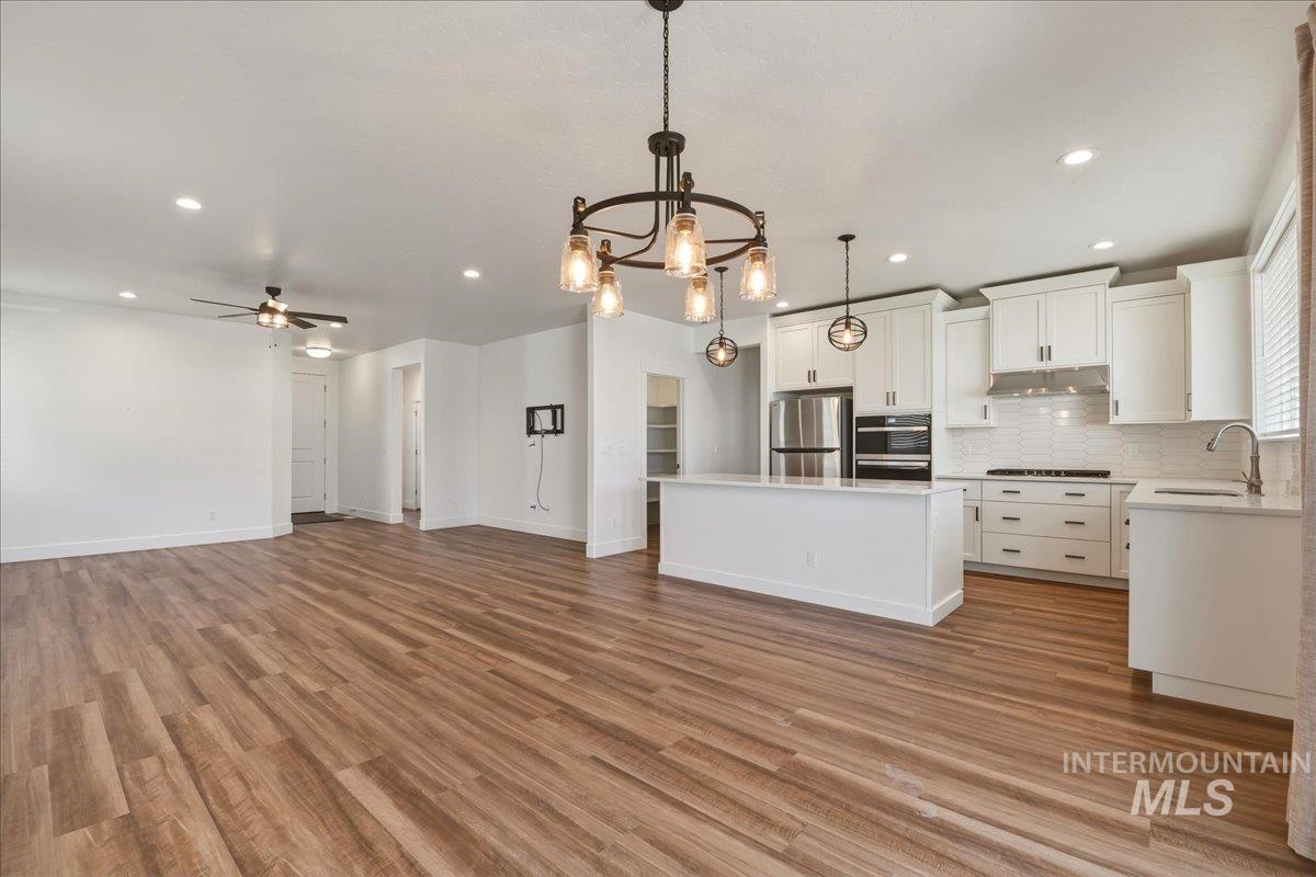 2109 N Gelding Ct, Middleton, Idaho 83644, 3 Bedrooms, 2 Bathrooms, Residential For Sale, Price $494,999, 98982330