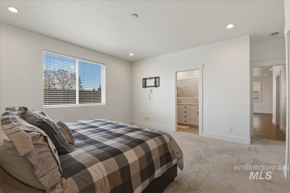 2109 N Gelding Ct, Middleton, Idaho 83644, 3 Bedrooms, 2 Bathrooms, Residential For Sale, Price $494,999, 98982330