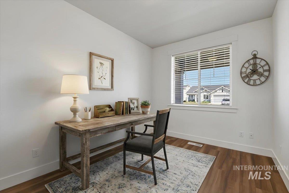 2109 N Gelding Ct, Middleton, Idaho 83644, 3 Bedrooms, 2 Bathrooms, Residential For Sale, Price $494,999, 98982330