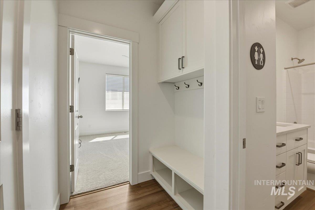 2109 N Gelding Ct, Middleton, Idaho 83644, 3 Bedrooms, 2 Bathrooms, Residential For Sale, Price $494,999, 98982330