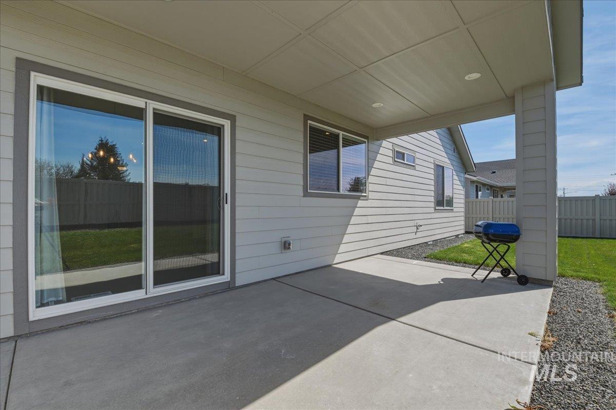 2109 N Gelding Ct, Middleton, Idaho 83644, 3 Bedrooms, 2 Bathrooms, Residential For Sale, Price $494,999, 98982330