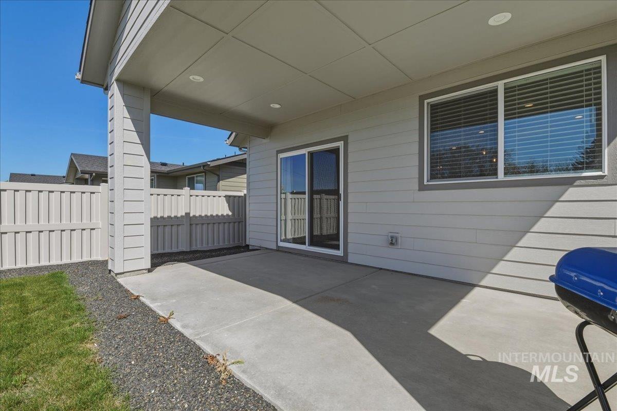 2109 N Gelding Ct, Middleton, Idaho 83644, 3 Bedrooms, 2 Bathrooms, Residential For Sale, Price $494,999, 98982330