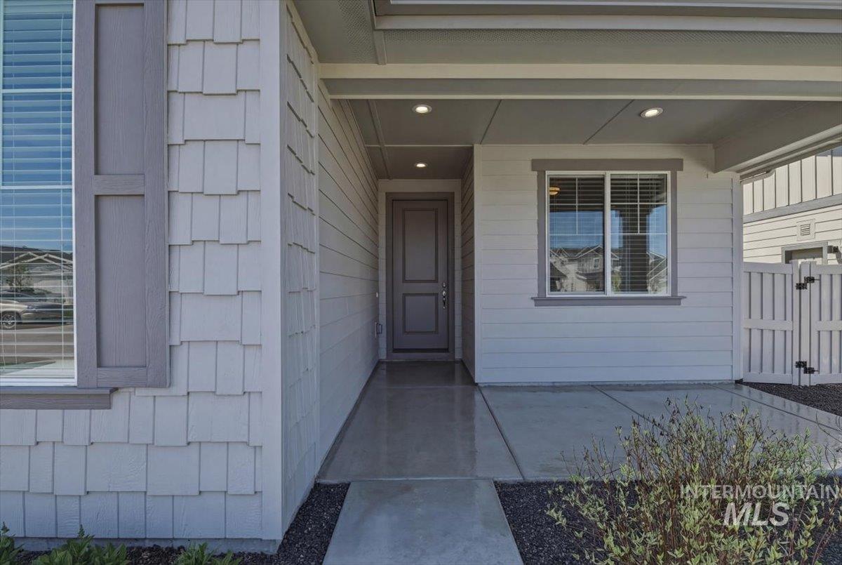 2109 N Gelding Ct, Middleton, Idaho 83644, 3 Bedrooms, 2 Bathrooms, Residential For Sale, Price $494,999, 98982330