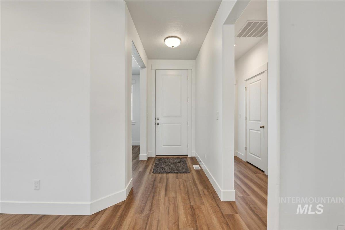 2109 N Gelding Ct, Middleton, Idaho 83644, 3 Bedrooms, 2 Bathrooms, Residential For Sale, Price $494,999, 98982330