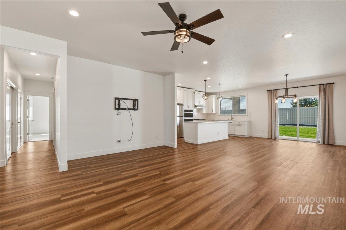 2109 N Gelding Ct, Middleton, Idaho 83644, 3 Bedrooms, 2 Bathrooms, Residential For Sale, Price $494,999, 98982330