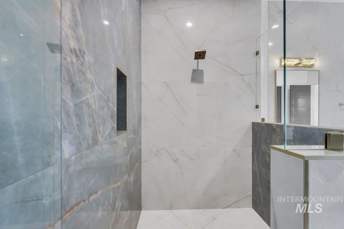 21460 Jackson Creek Ct, Star, Idaho 83669, 4 Bedrooms, 3 Bathrooms, Residential For Sale, Price $1,325,000,MLS 98982331