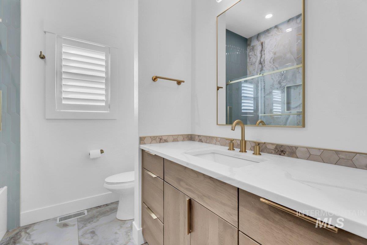 21460 Jackson Creek Ct, Star, Idaho 83669, 4 Bedrooms, 3 Bathrooms, Residential For Sale, Price $1,325,000,MLS 98982331