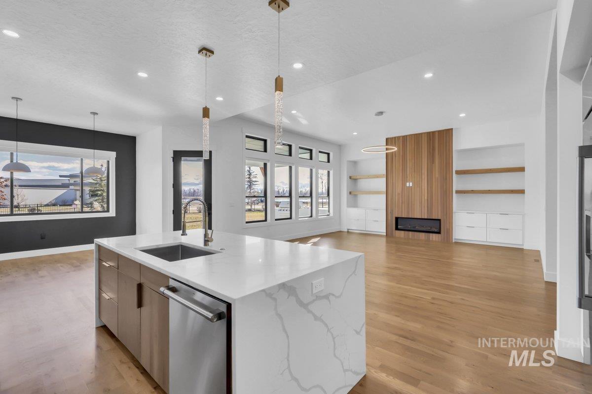 21460 Jackson Creek Ct, Star, Idaho 83669, 4 Bedrooms, 3 Bathrooms, Residential For Sale, Price $1,299,950, 98982331