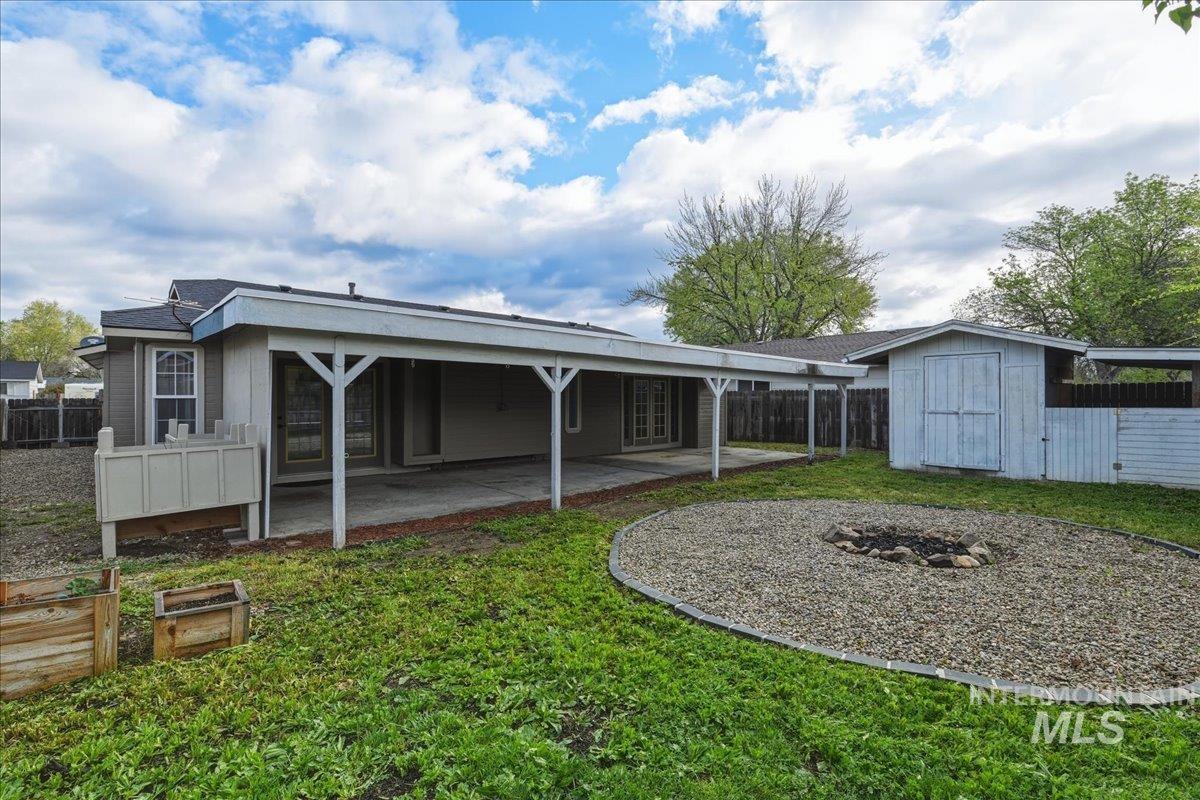 1433 W Elm Pl, Meridian, Idaho 83642, 3 Bedrooms, 2 Bathrooms, Residential For Sale, Price $360,000,MLS 98982332