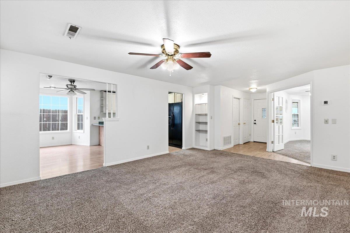 1433 W Elm Pl, Meridian, Idaho 83642, 3 Bedrooms, 2 Bathrooms, Residential For Sale, Price $360,000,MLS 98982332